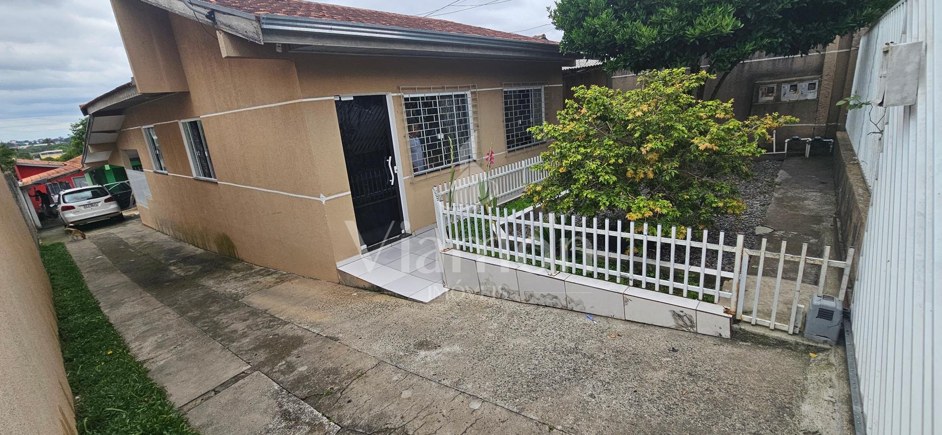 Bairro Alto- Terreno 500 m2,4 casas construídas 200 m2, estuda...