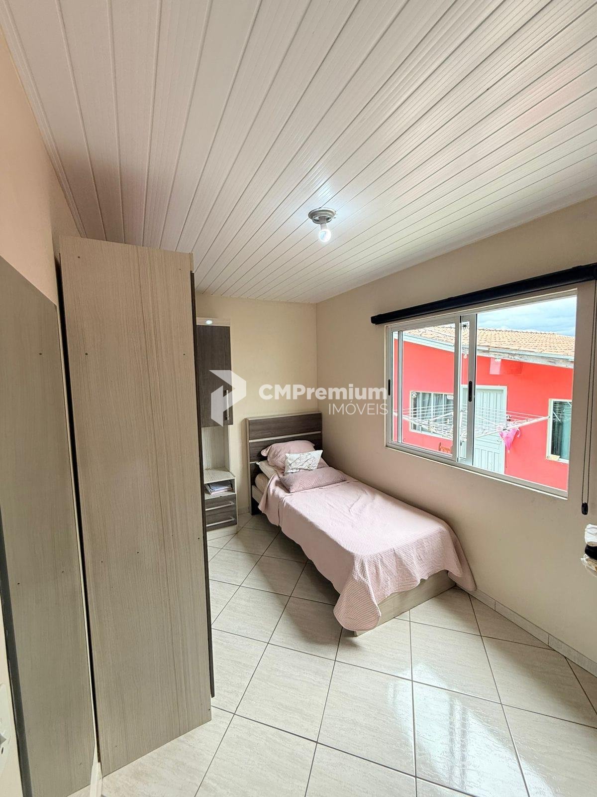 Bairro Alto- Terreno 500 m2,4 casas construídas 200 m2, estuda...