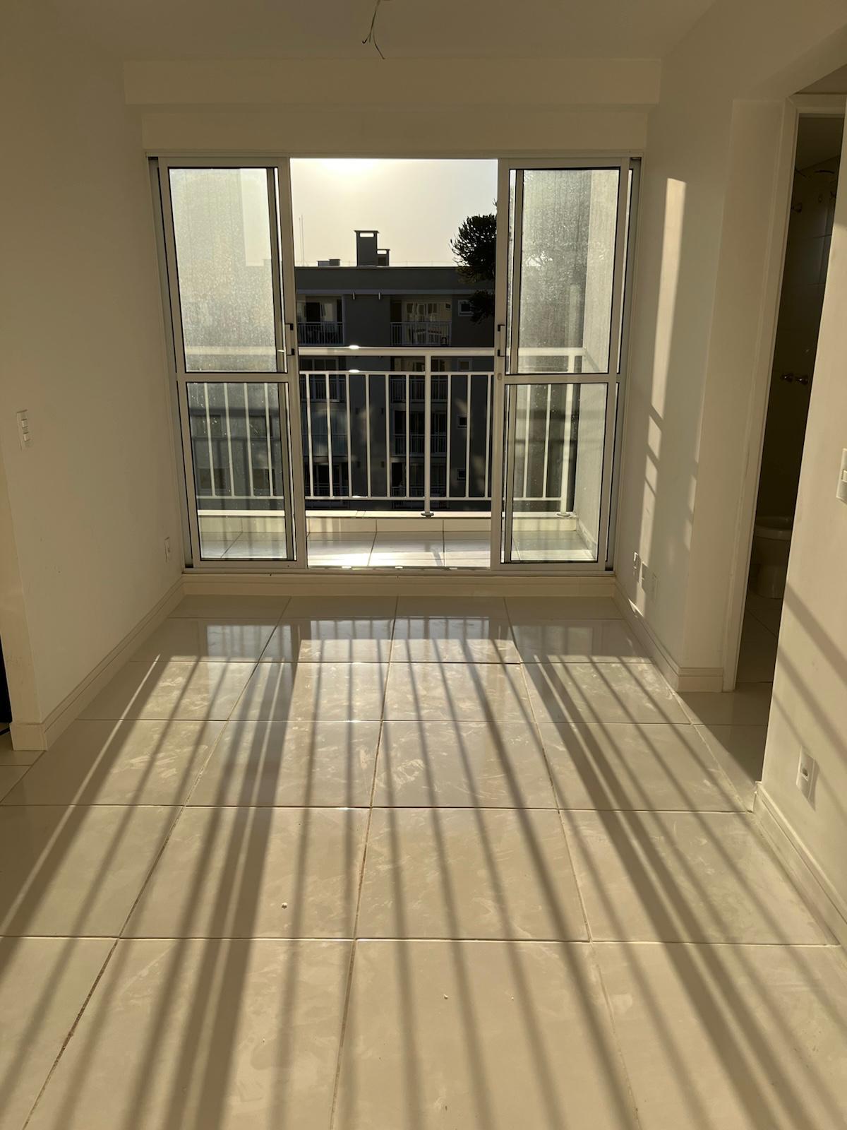 APTO PINHAIS- Comd Graciosa Glub, 02 qtos, vaga coberta, 7  an...