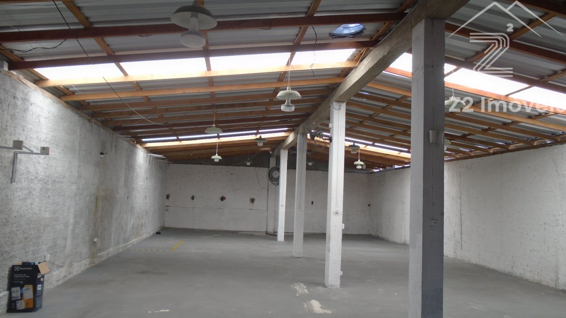 Excelente barracão 380m2, terreno 500 m2, regiao alta R  750 m...