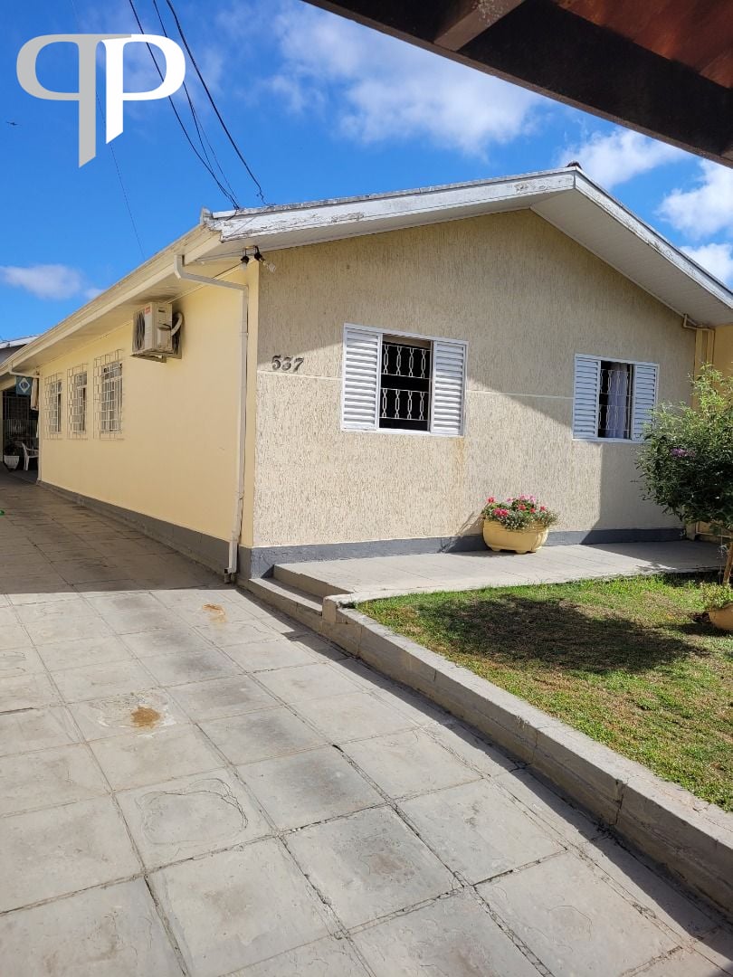 Terreno 500 m2, com 2 casas com 03 qtos cada, total 280m2 cons...