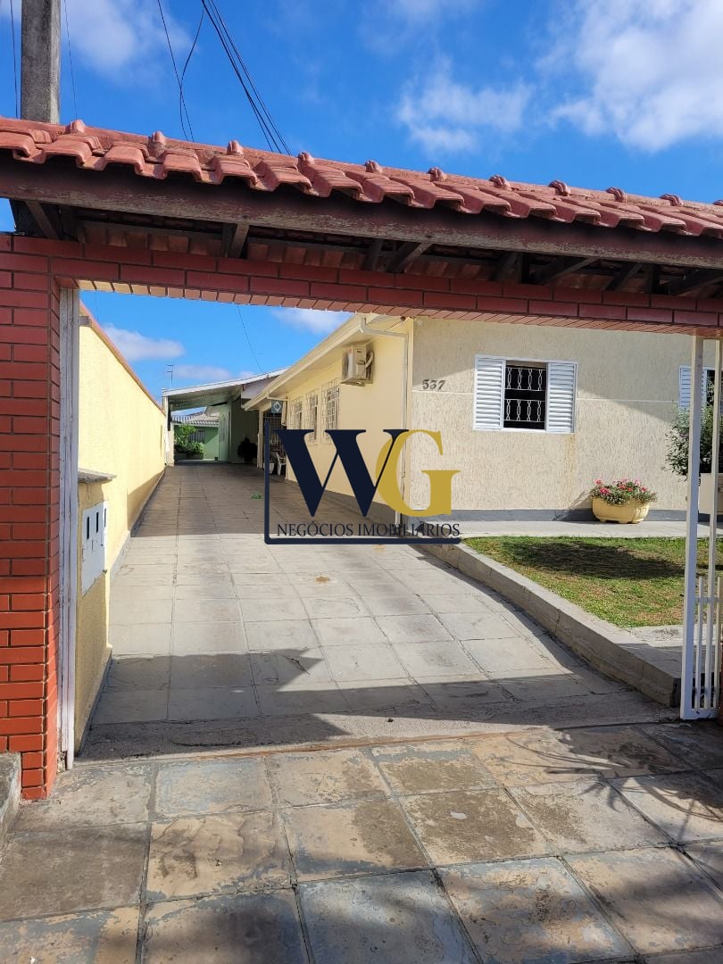 Terreno 500 m2, com 2 casas com 03 qtos cada, total 280m2 cons...