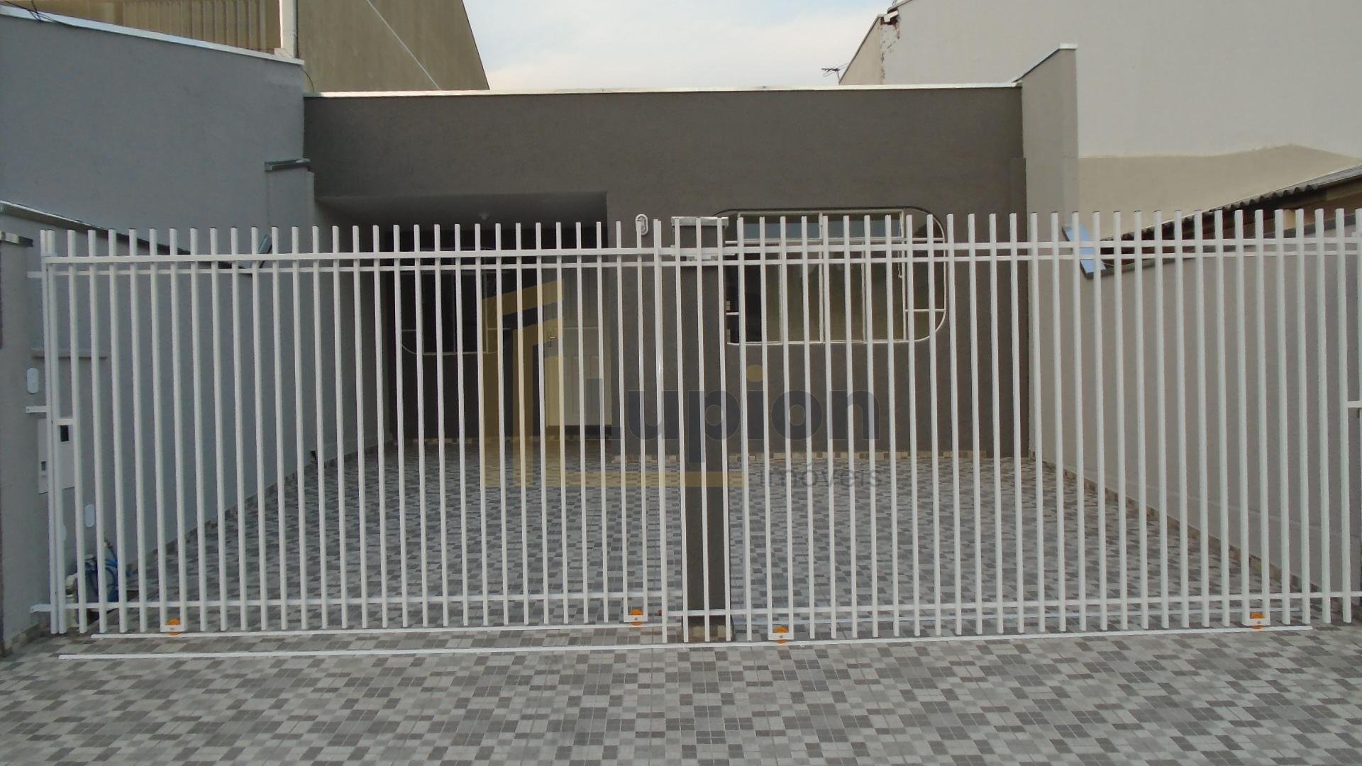 Casa térrea 80 m , 03 qtos, 02 vagas, terreno  fundos, prox. C...