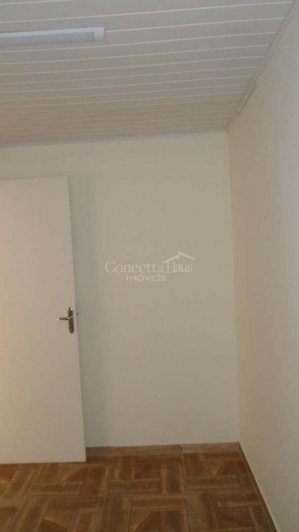 Casa térrea 80 m , 03 qtos, 02 vagas, terreno  fundos, prox. C...