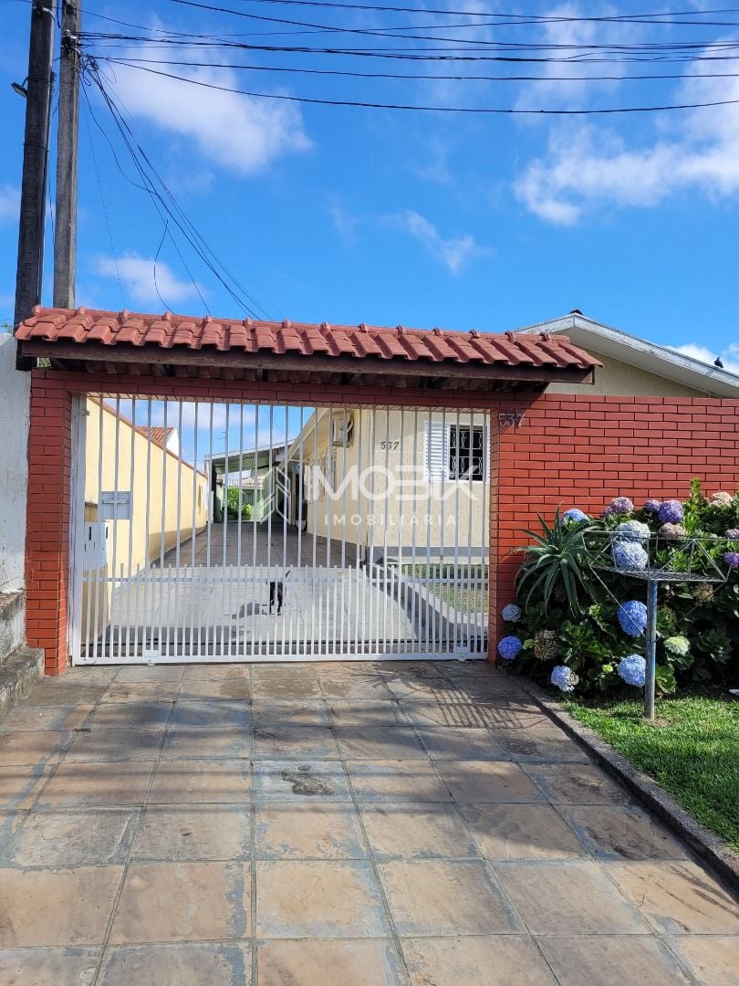 Terreno 500 m2, com 2 casas com 03 qtos cada, total 280m2 cons...