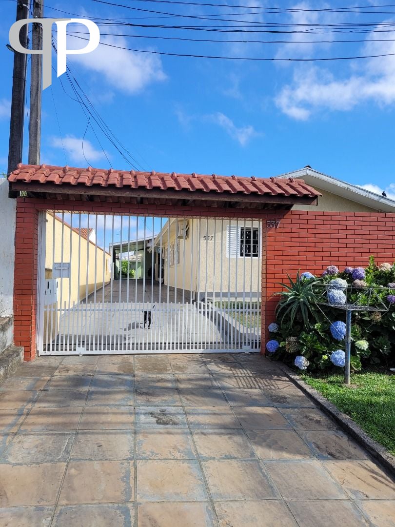 Terreno 500 m2, com 2 casas com 03 qtos cada, total 280m2 cons...