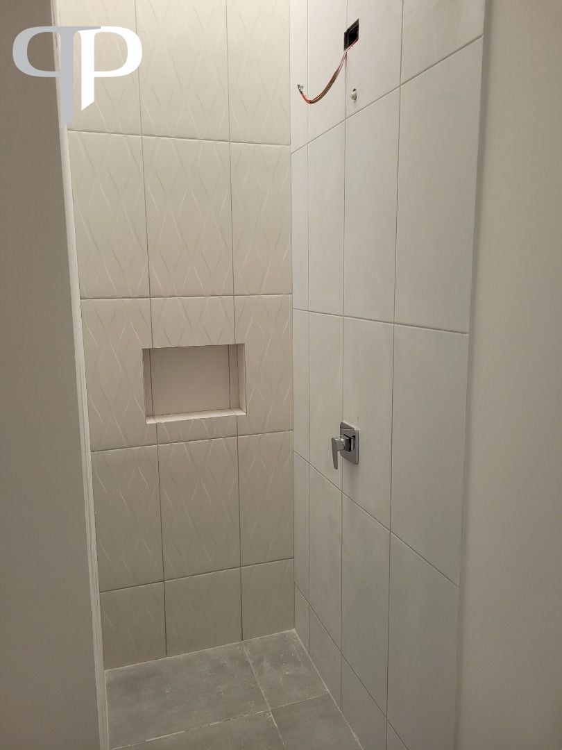 Sobrado novo, 106 m2, 3 qtos ste , 02 vagas, terreno nos fundo...