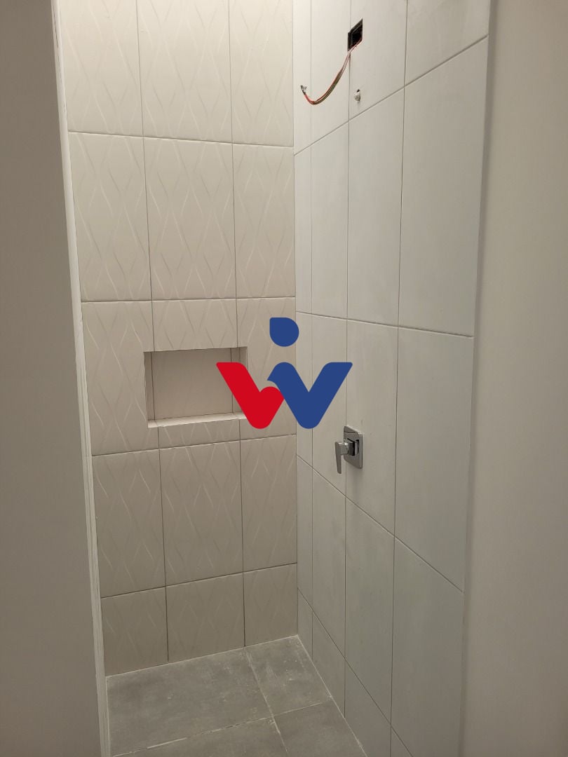 Sobrado novo, 106 m2, 3 qtos ste , 02 vagas, terreno nos fundo...