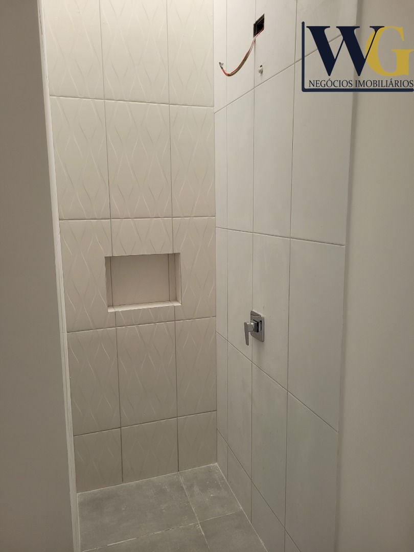 Sobrado novo, 106 m2, 3 qtos ste , 02 vagas, terreno nos fundo...