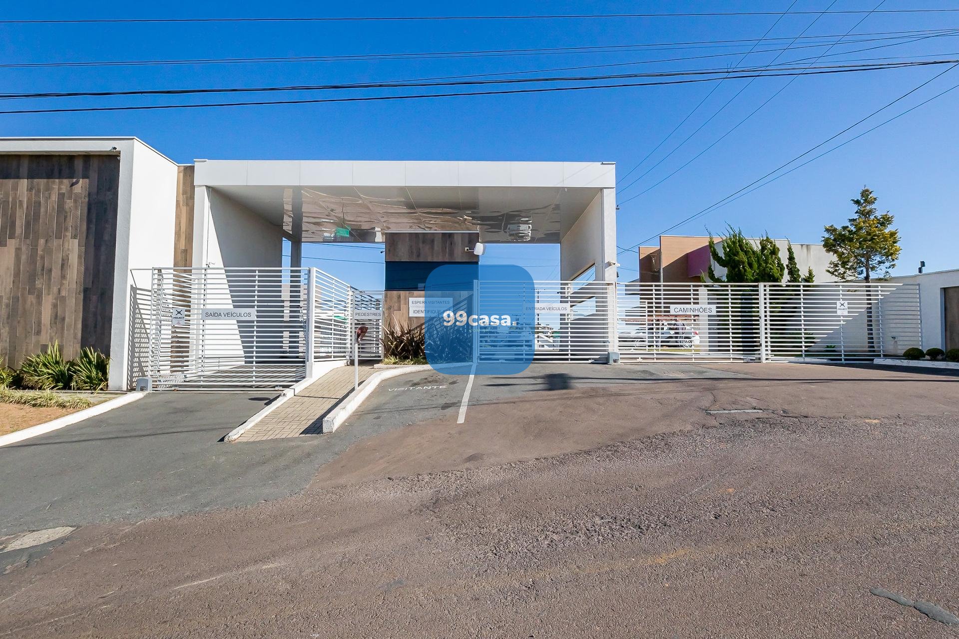 Terreno com 1.052,72 m  em Condomínio Fechado de Alto Padrão a...