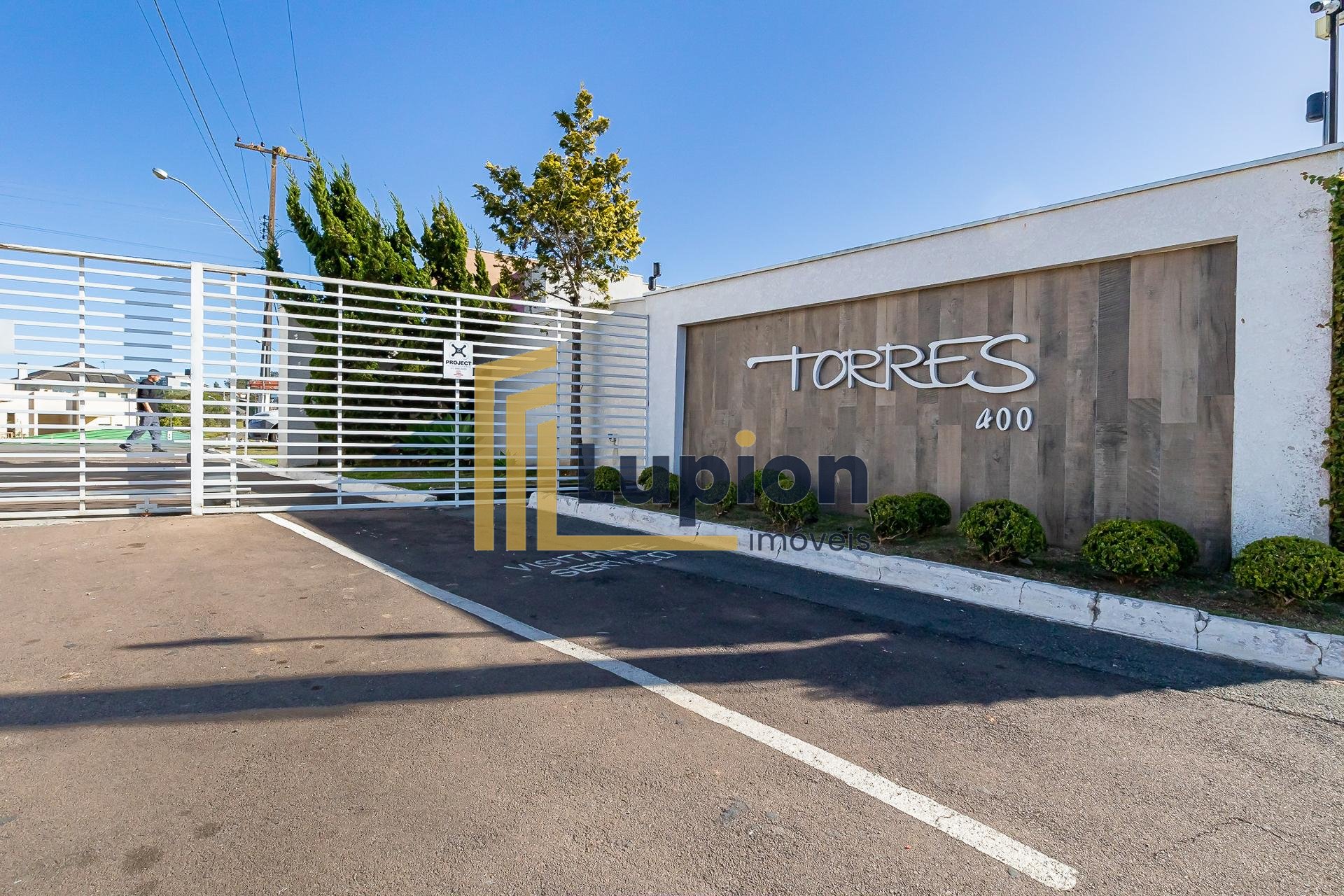 Terreno com 1.052,72 m  em Condomínio Fechado de Alto Padrão a...