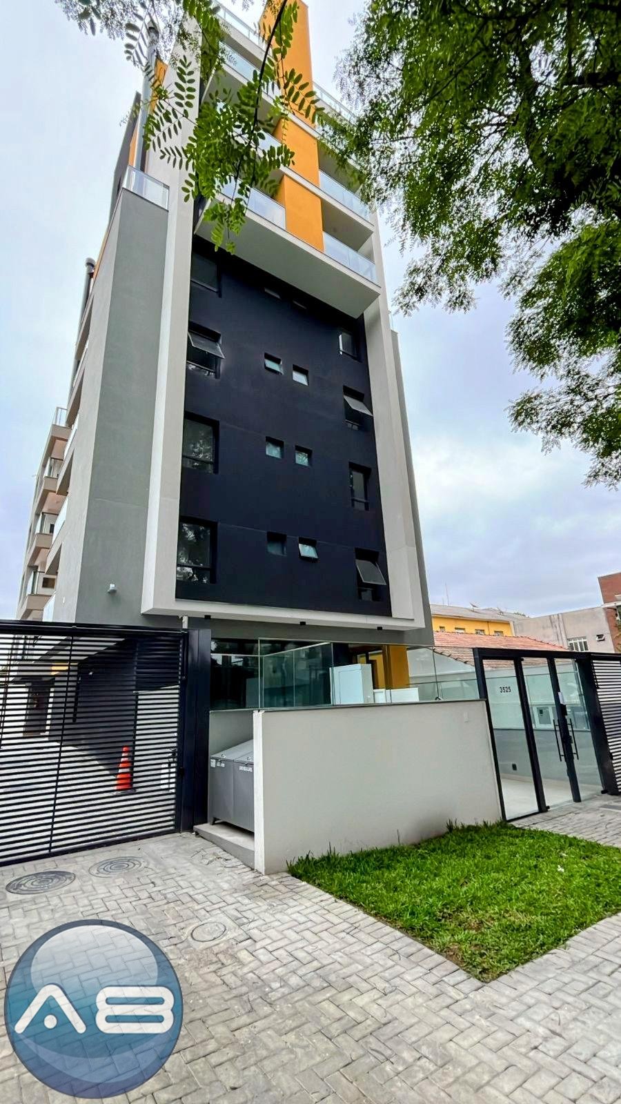 Studios na Vila Izabel, metragem diferenciada e sacada ampla c...