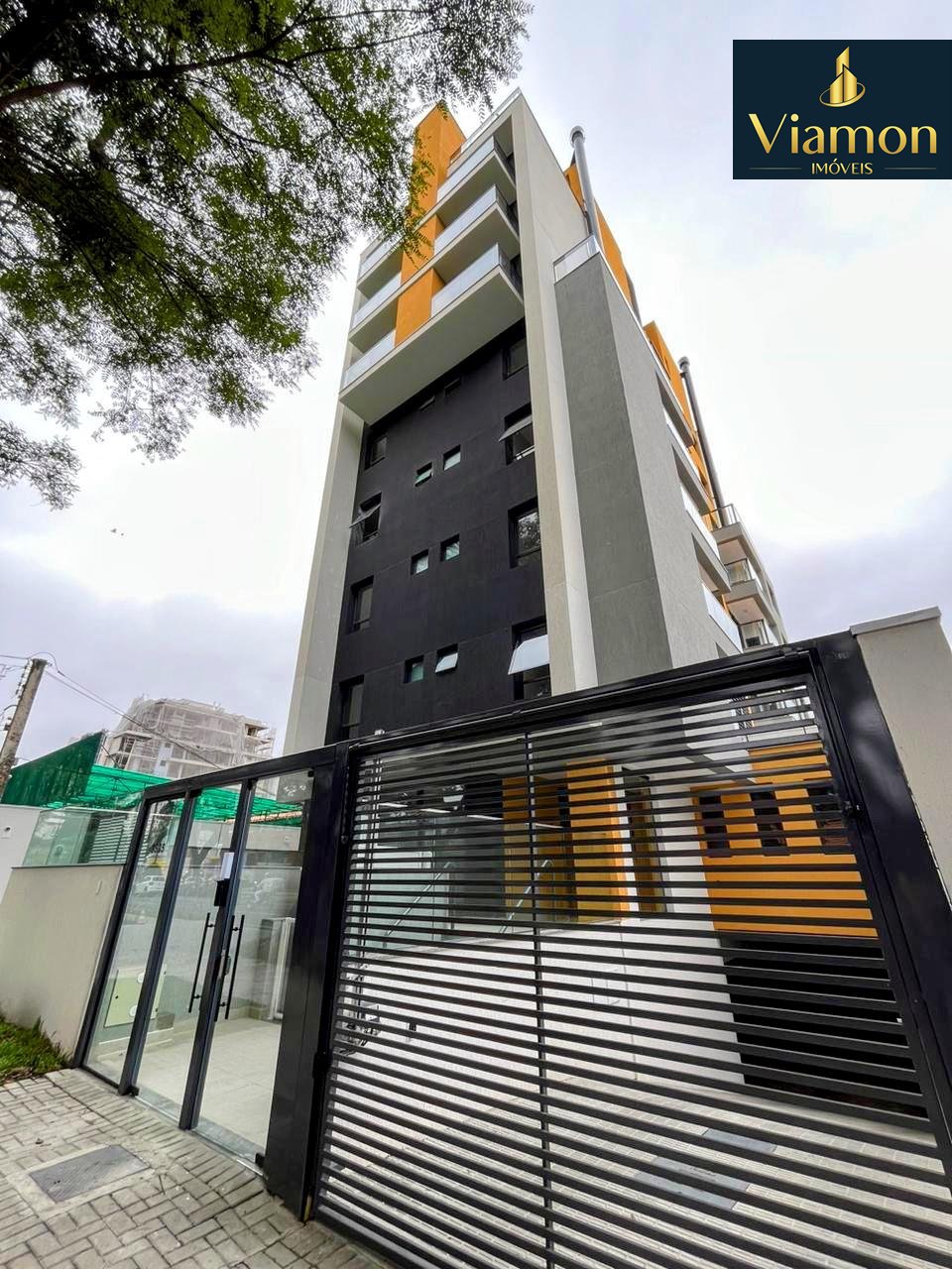 Studios na Vila Izabel, metragem diferenciada e sacada ampla c...