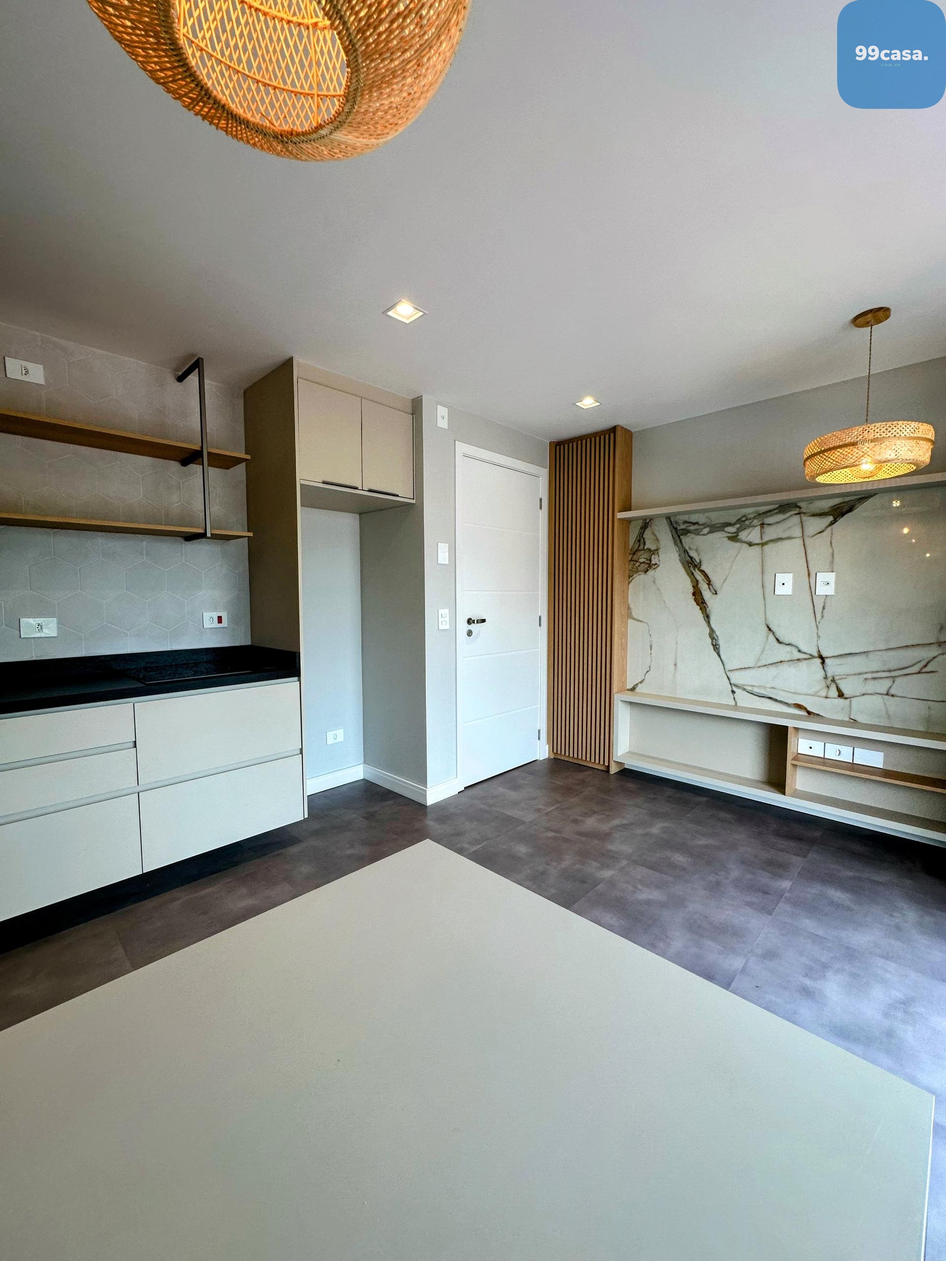 Studios na Vila Izabel, metragem diferenciada e sacada ampla c...