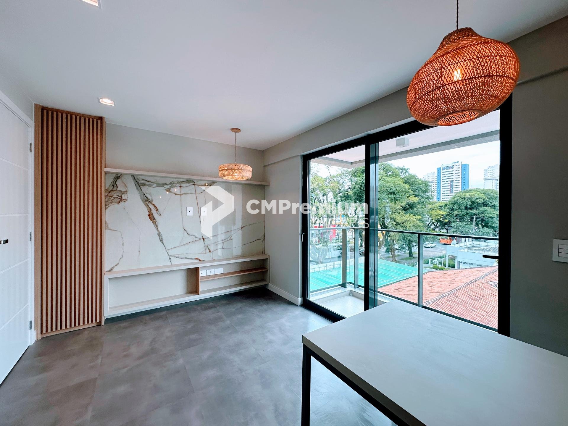 Studios na Vila Izabel, metragem diferenciada e sacada ampla c...