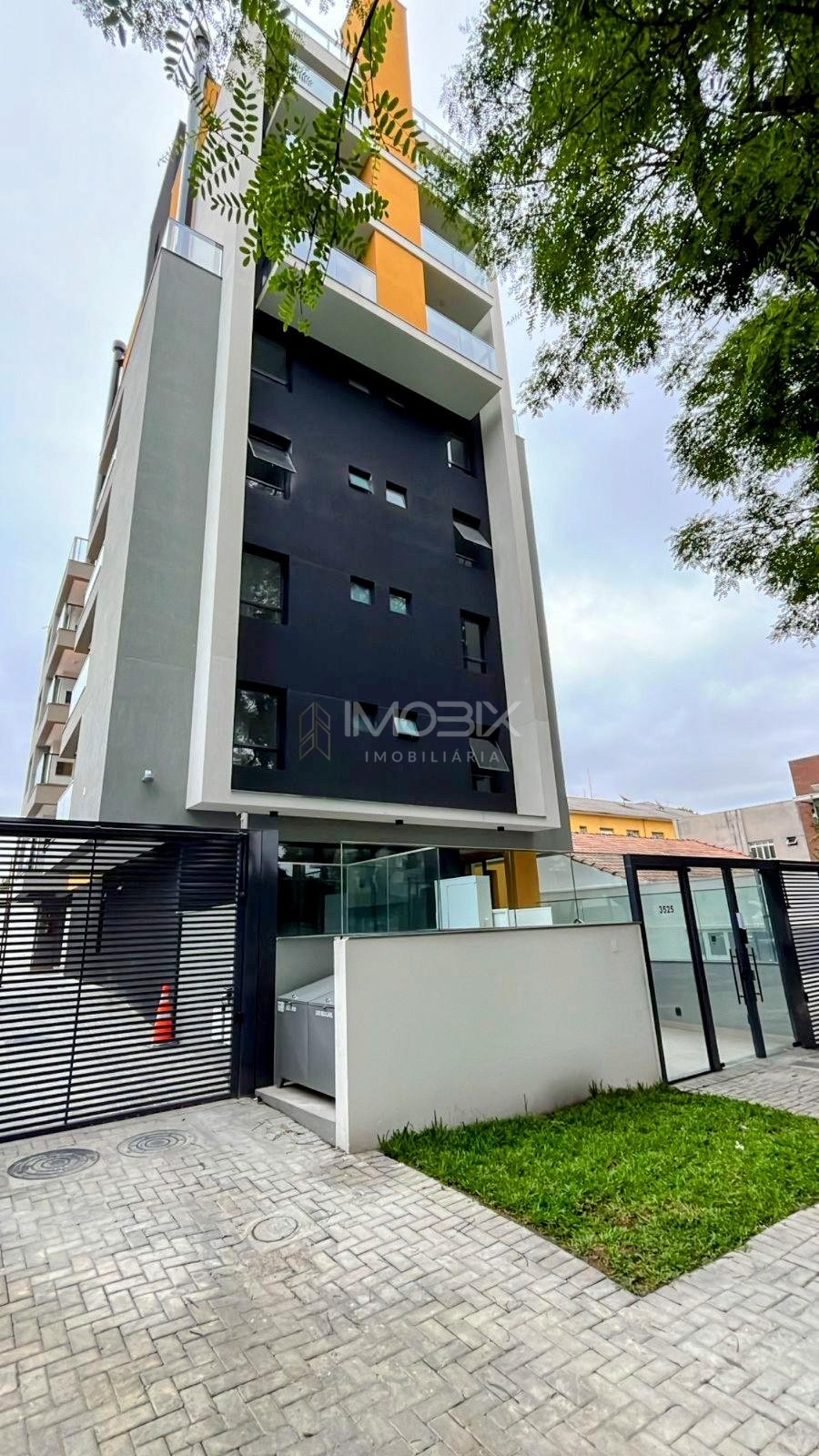 Studios na Vila Izabel, metragem diferenciada e sacada ampla c...