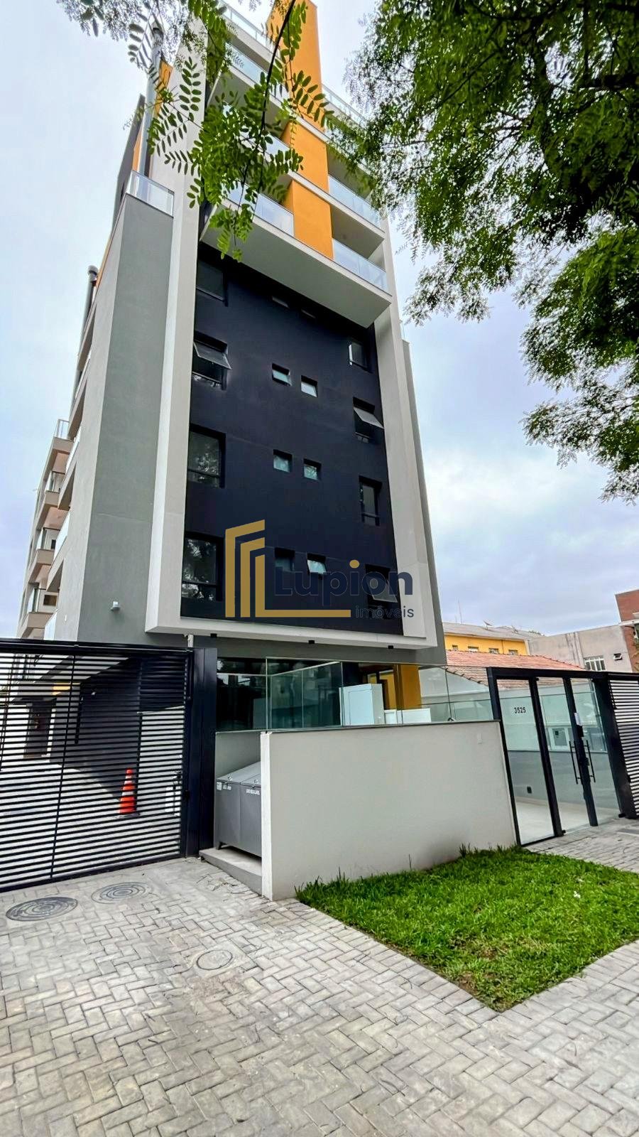 Studios na Vila Izabel, metragem diferenciada e sacada ampla c...