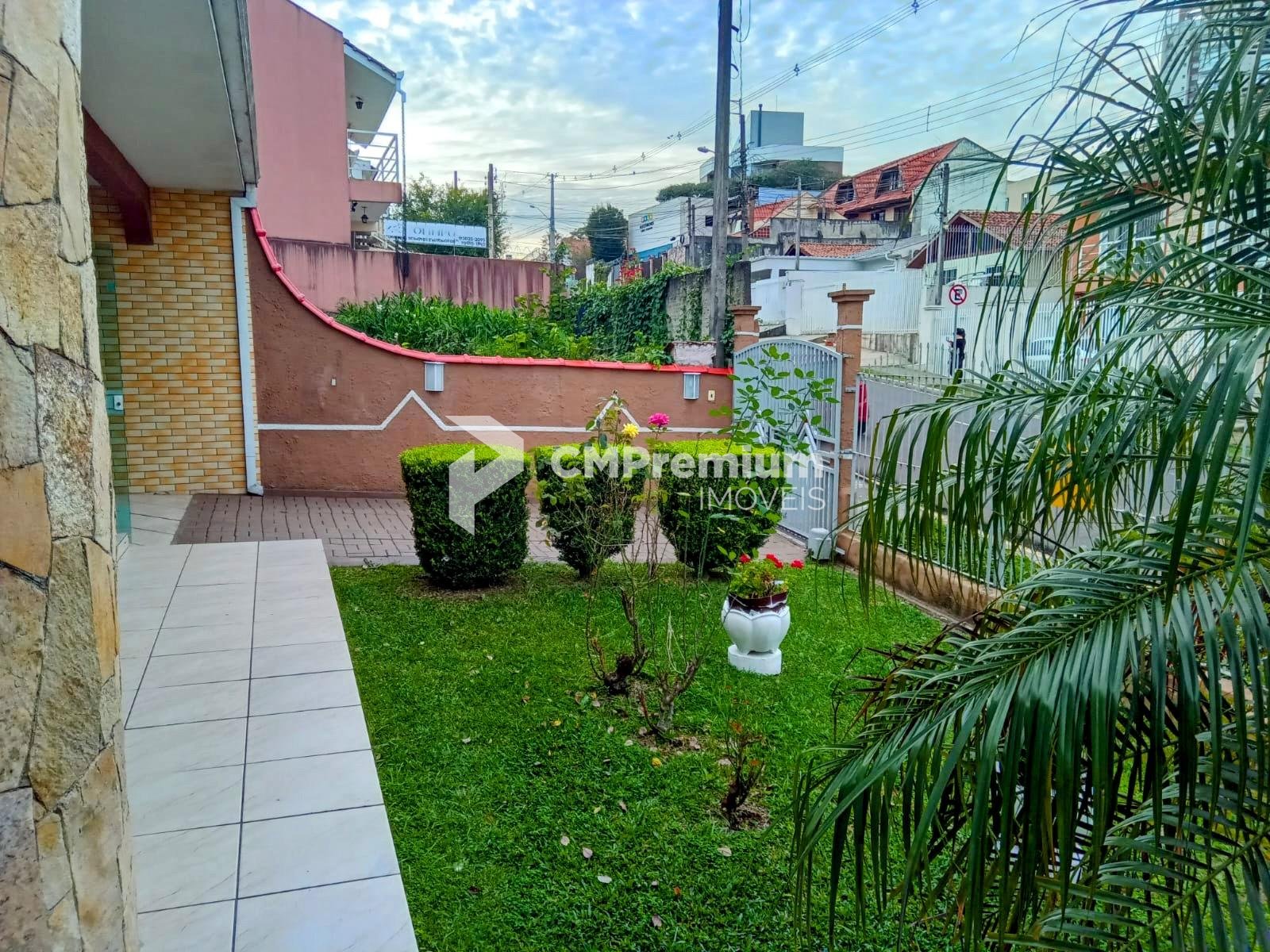 Residência Térrea no Portão a 100 metros da Arthur Bernardes