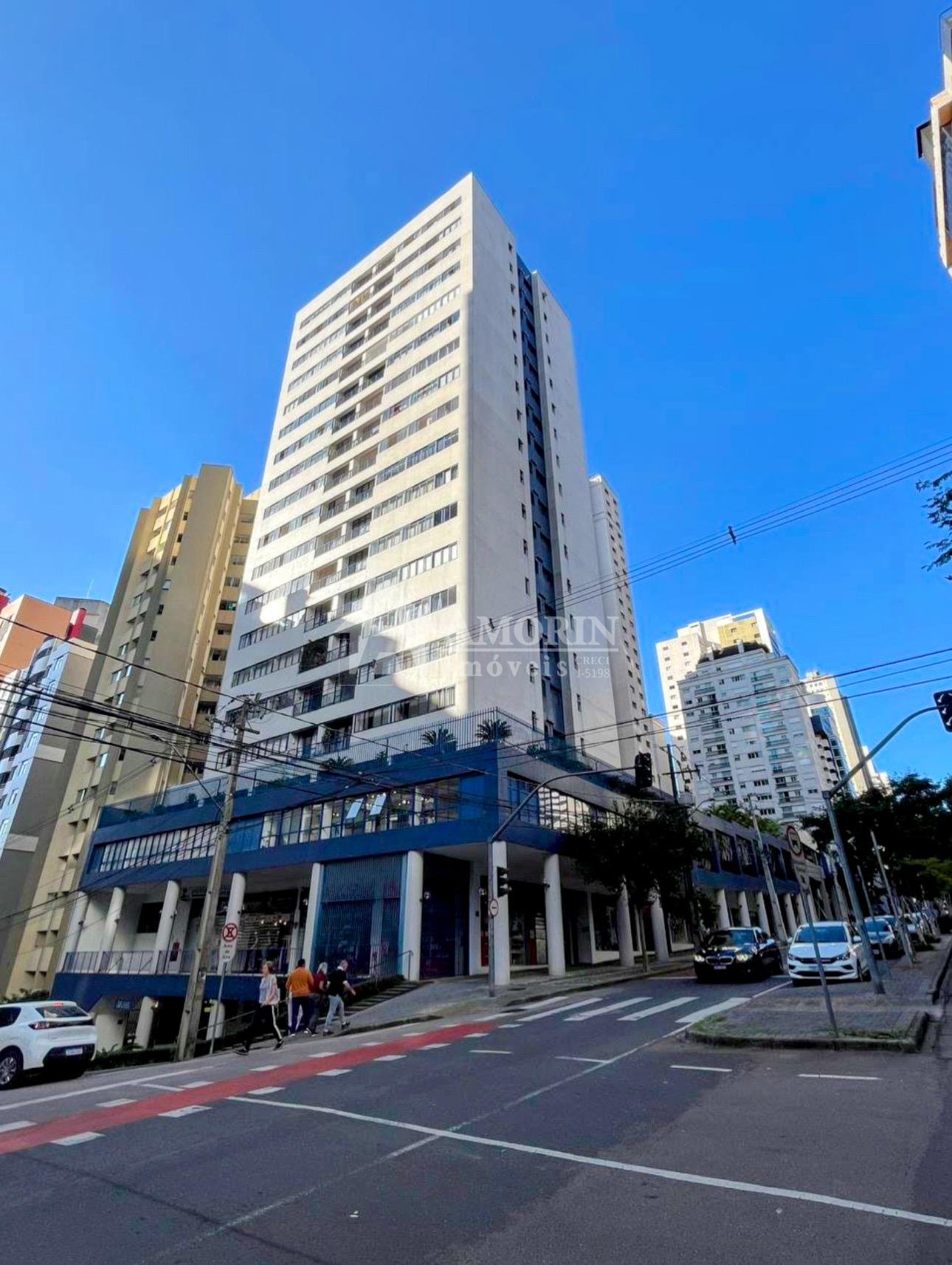 Apartamento 3 quartos com suíte no Bigorrilho em andar alto   