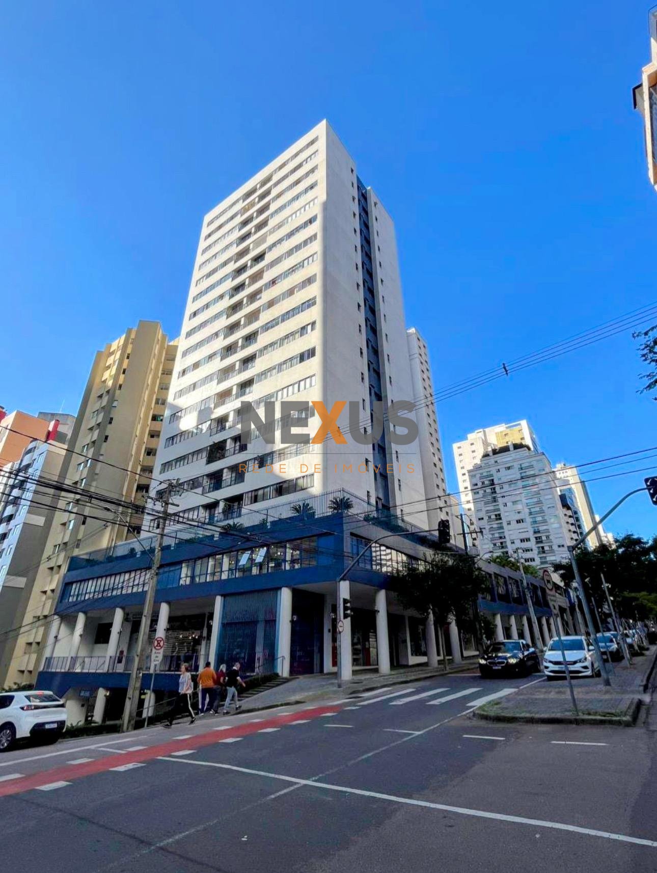 Apartamento 3 quartos com suíte no Bigorrilho em andar alto