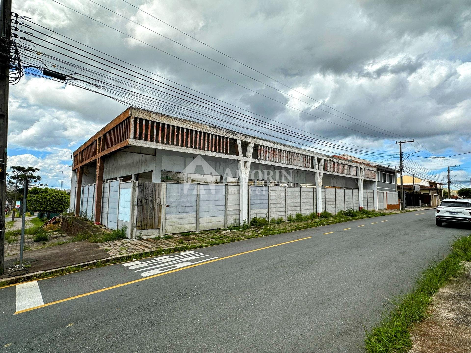 Imóvel Comercial de Esquina ao Lado do Carrefour Parolin