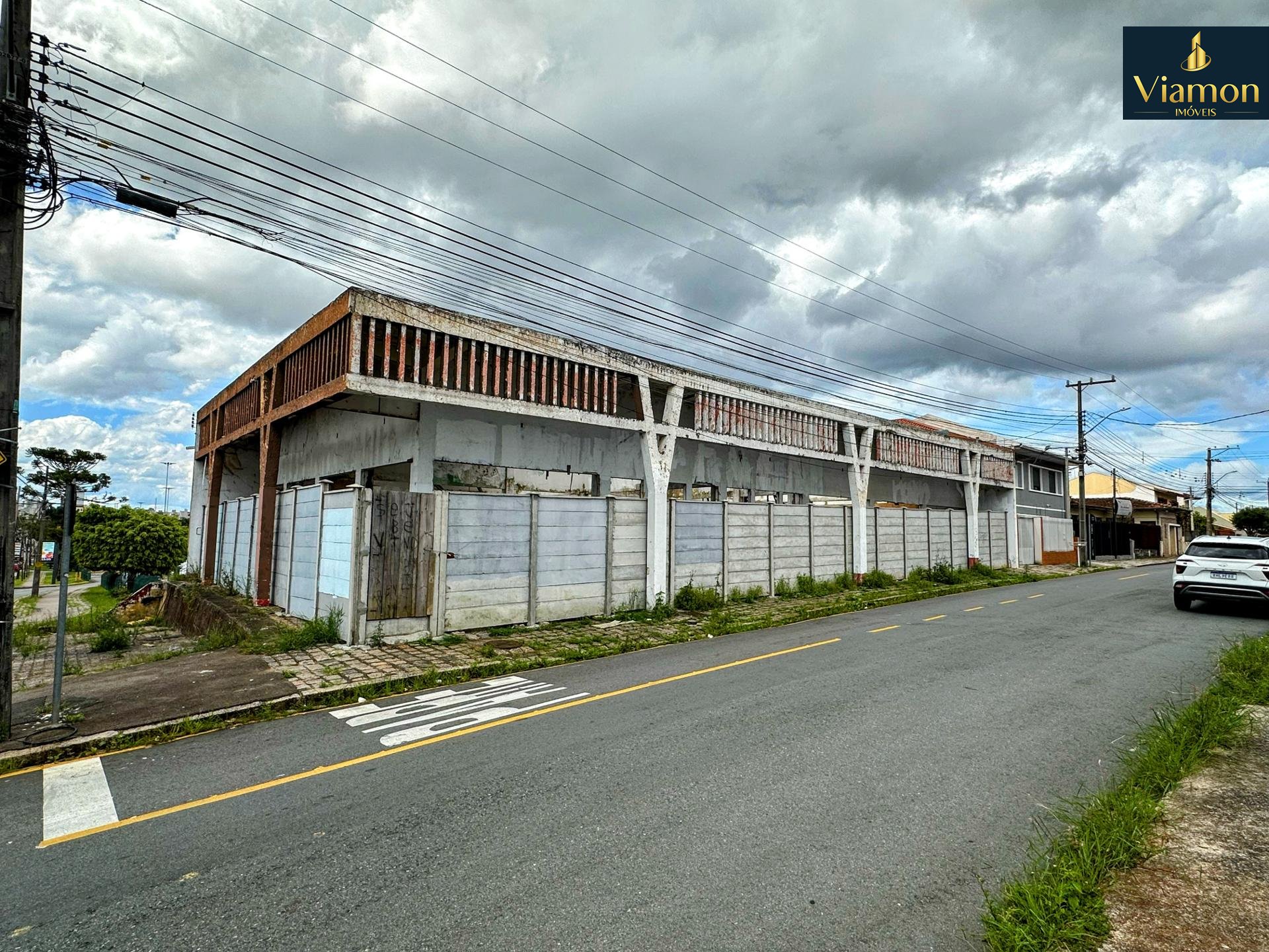 Imóvel Comercial de Esquina ao Lado do Carrefour Parolin