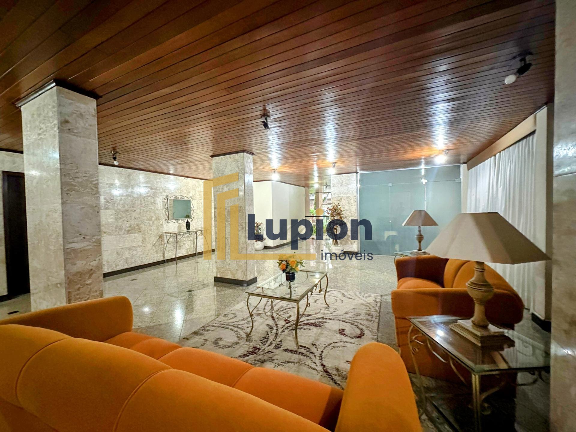 Amplo Apartamento com 125,96 m  privativos no Bigorrilho   