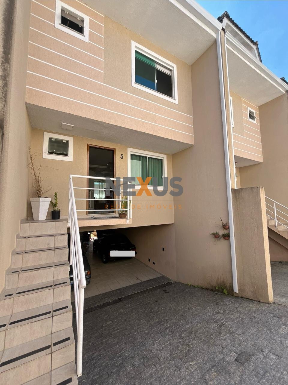 Sobrado triplex no Bairro Alto com garden, espaço gourmet e sa...