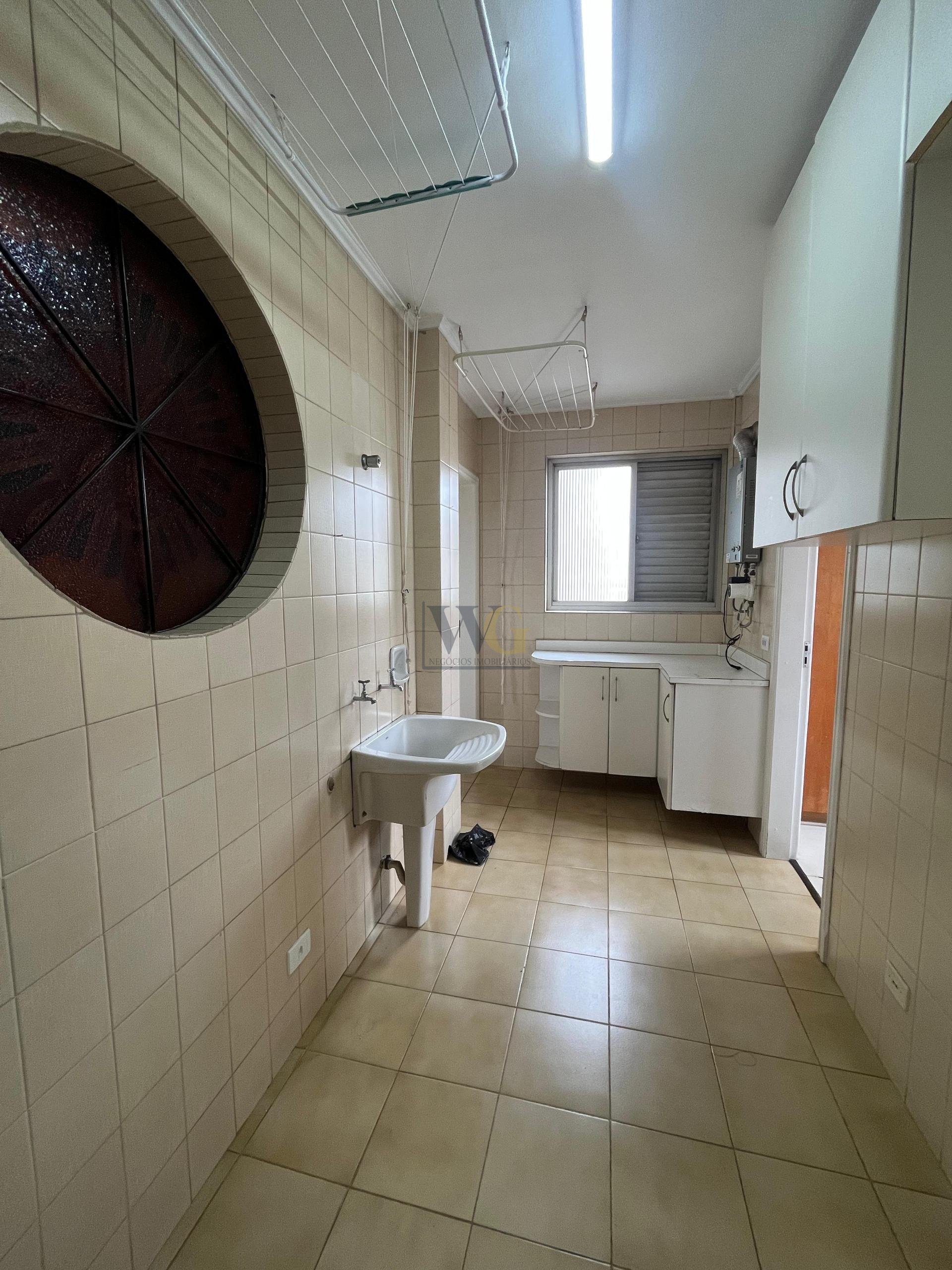 Batel  Apartamento 150m , 4 quartos, suíte com closet, vista i...