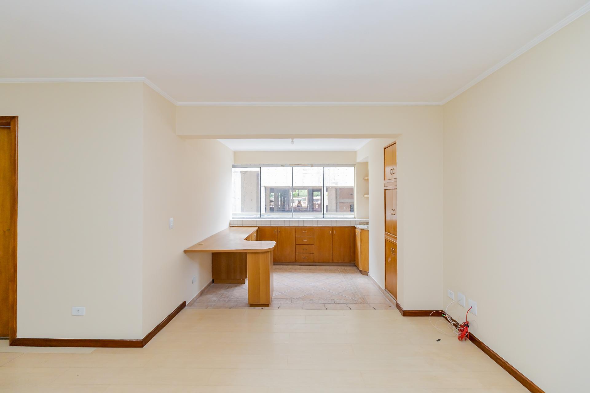 Imóvel com 3 quartos, suíte, sala e varanda integradas, cozinh...