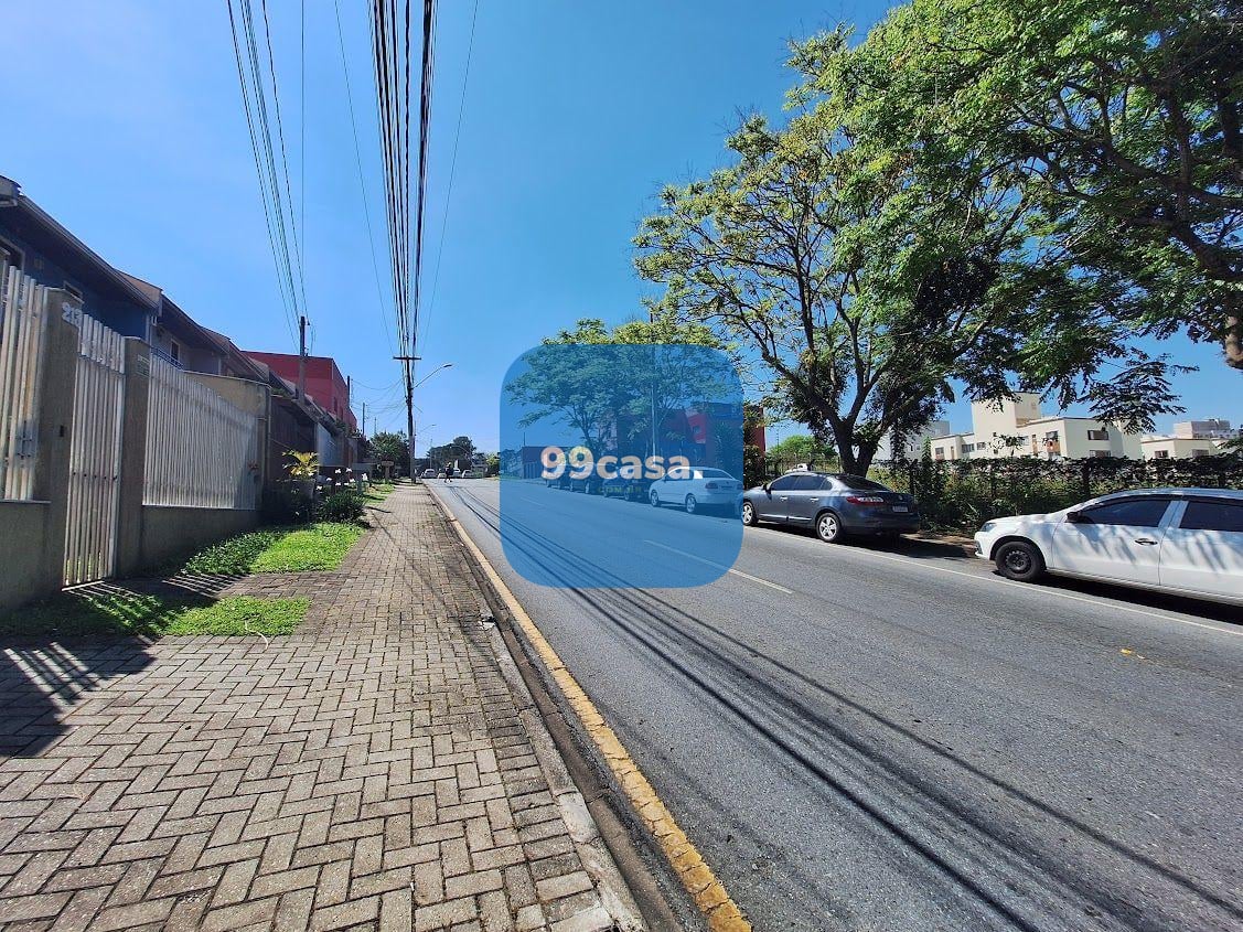 Sobrado Duplex no Bairro Uberaba, com ótima localização   CURI...