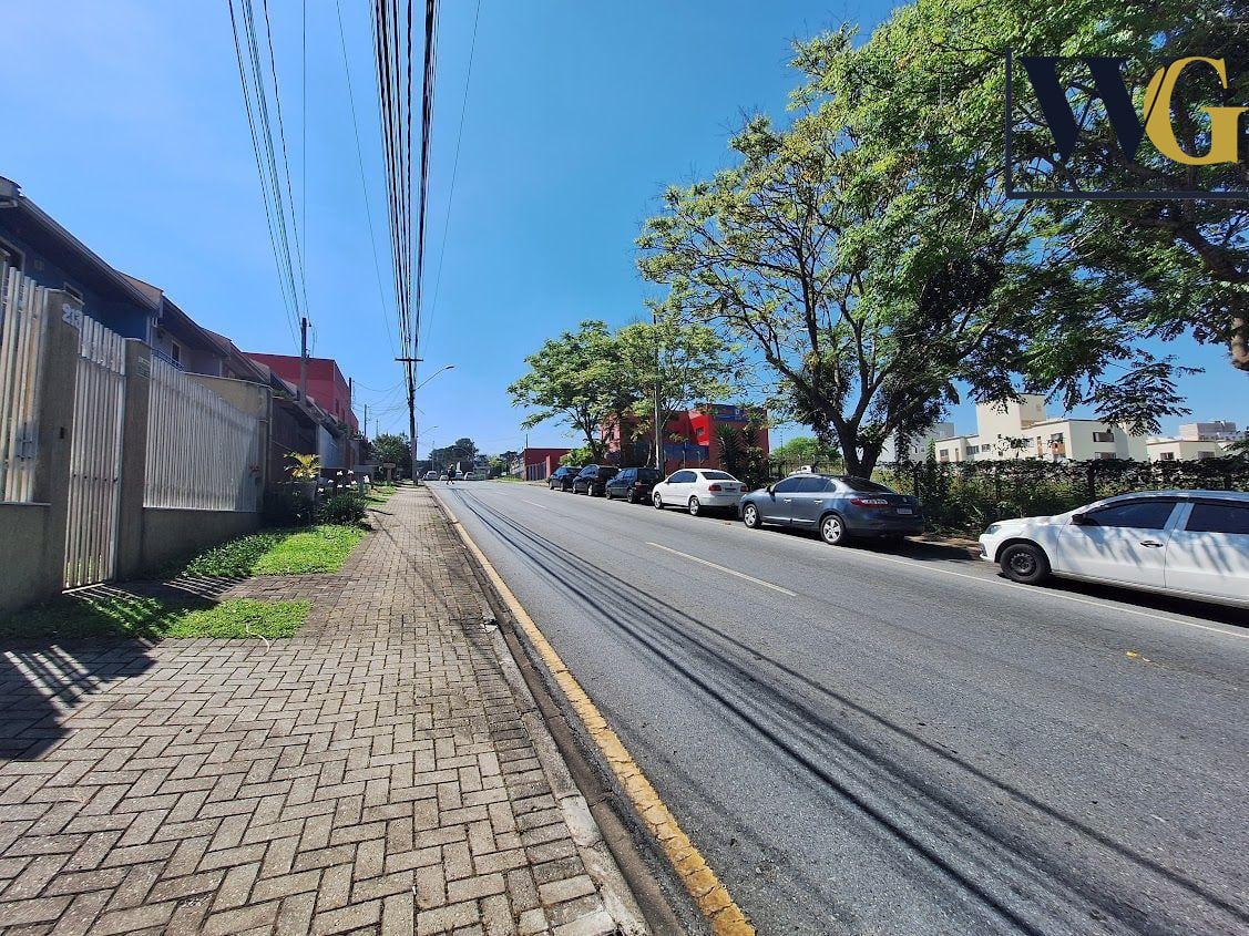 Sobrado Duplex no Bairro Uberaba, com ótima localização   CURI...