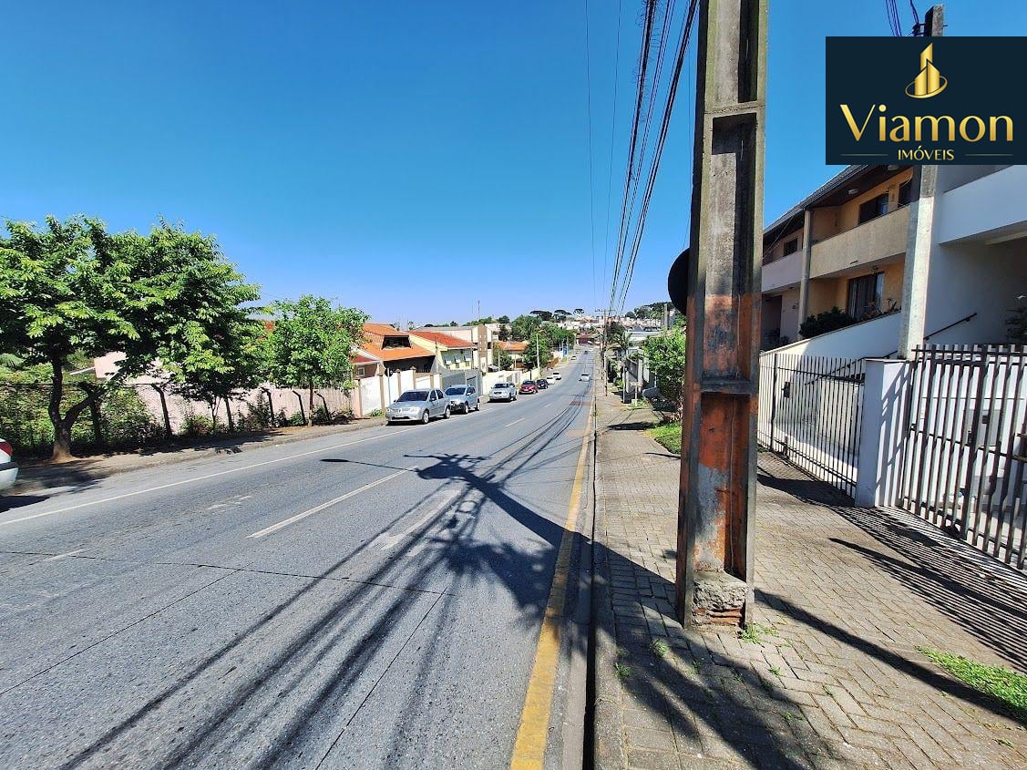 Sobrado Duplex no Bairro Uberaba, com ótima localização   CURI...