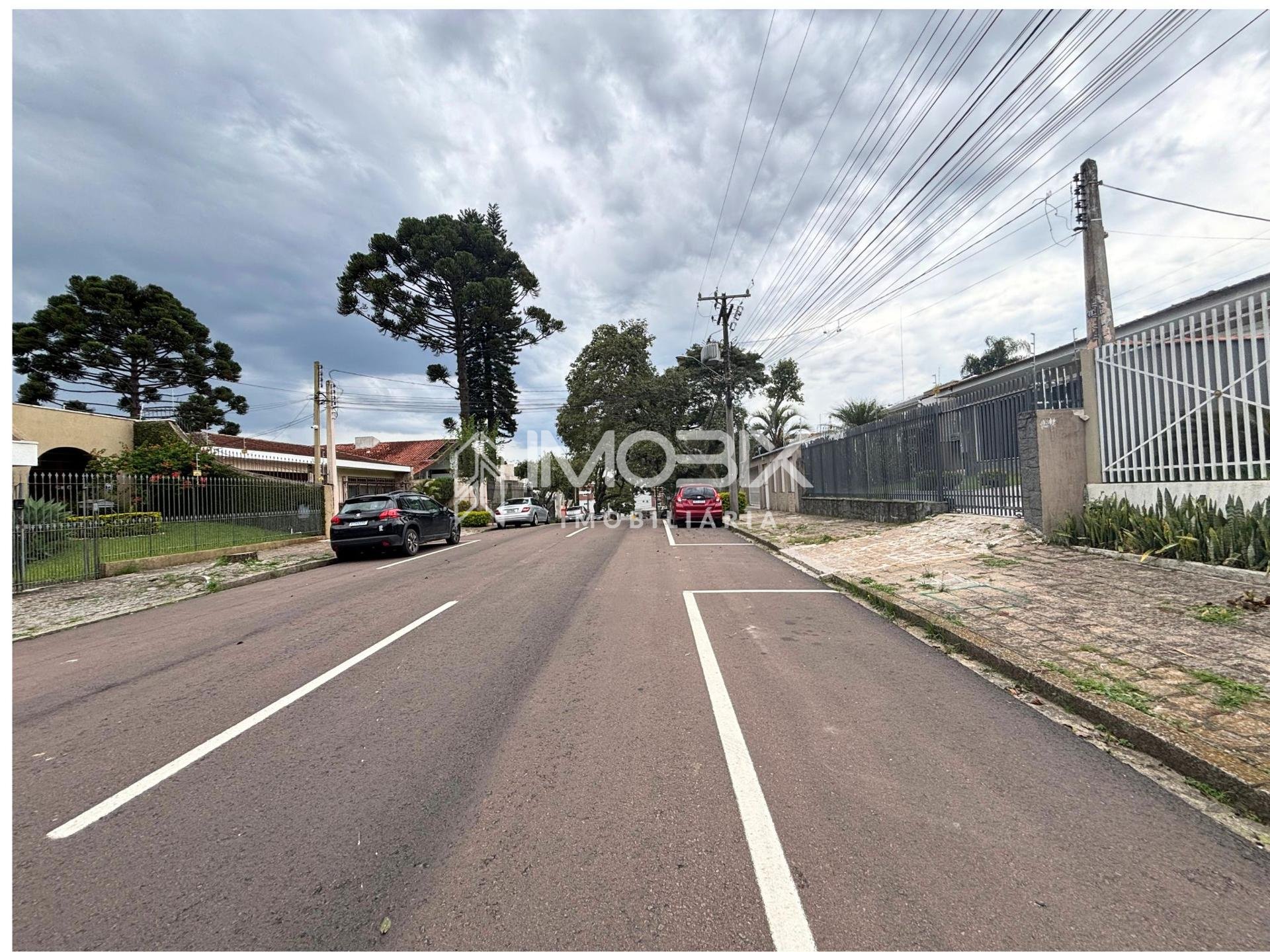 Casa à venda ou para locação de Alto Padrão, Bairro Ahú, CURIT...