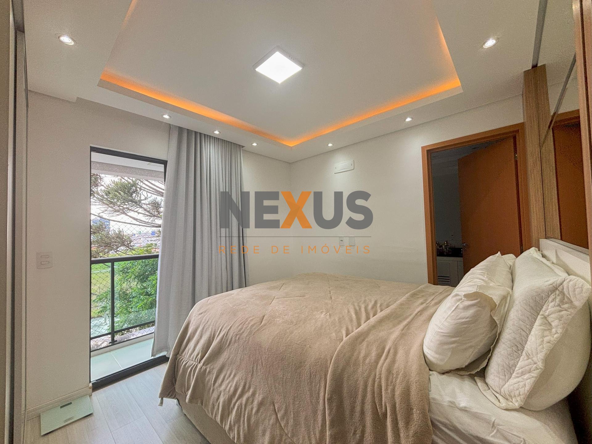Apartamento de Alto Padrão à Venda em Pinhais | 82 m , Mobilia...