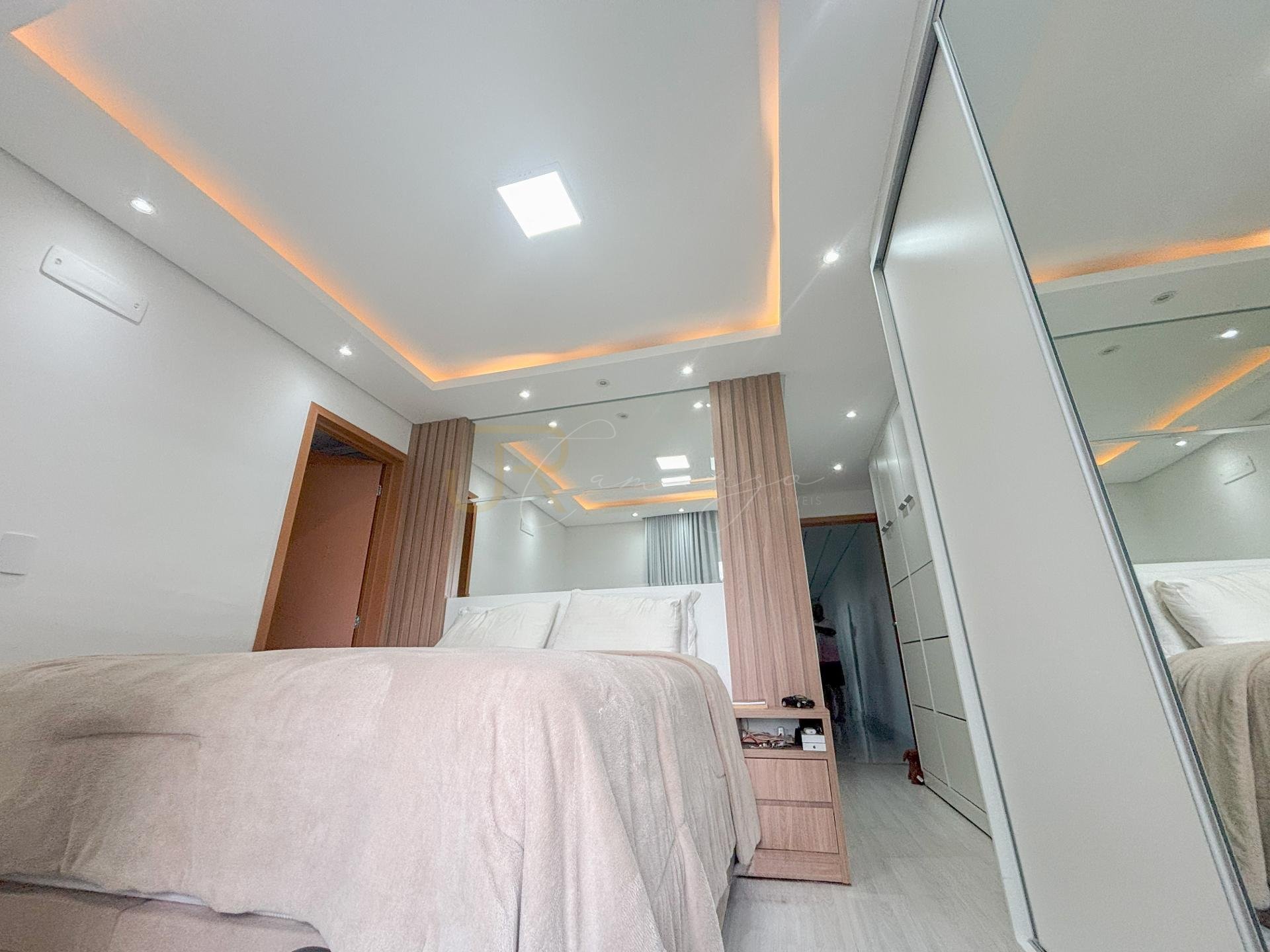 Apartamento de Alto Padrão à Venda em Pinhais | 82 m , Mobilia...