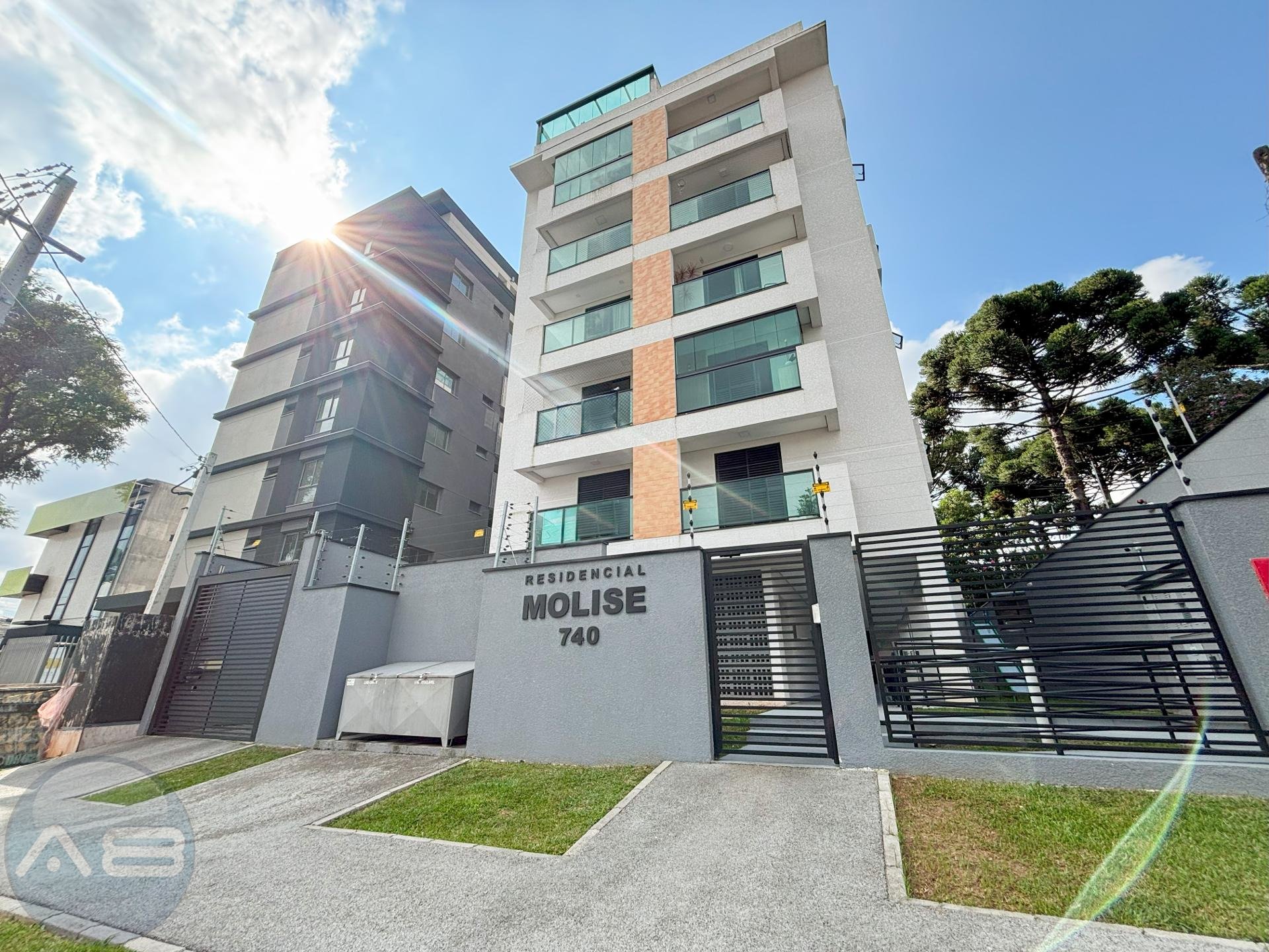 Apartamento de Alto Padr?o ? Venda em Pinhais | 82 m , Mobilia...
