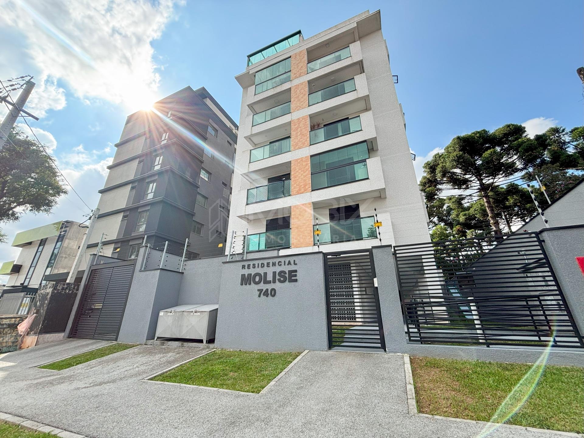 Apartamento de Alto Padrão à Venda em Pinhais | 82 m , Mobilia...