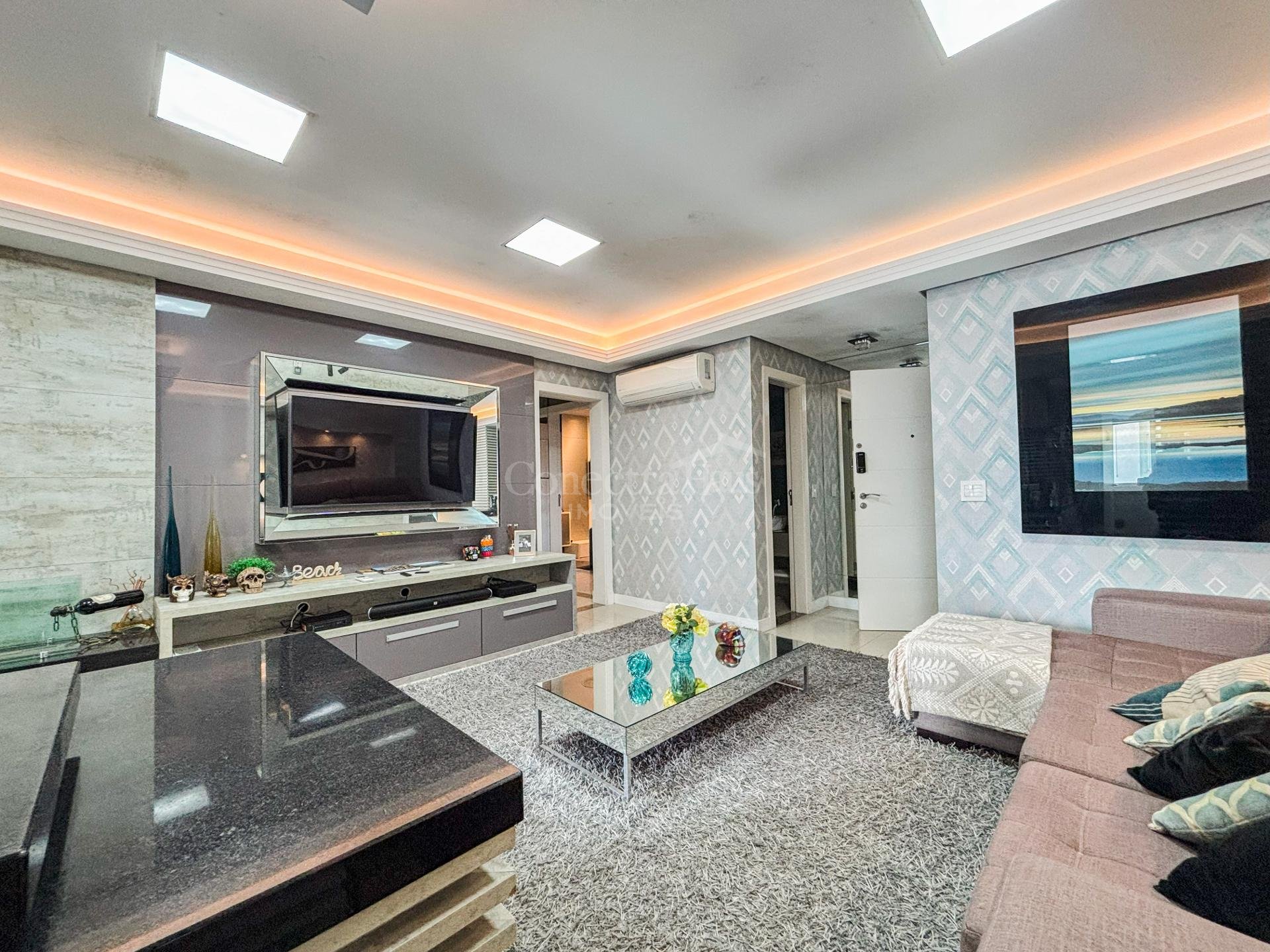 Exclusividade e Luxo  Apartamento Porteira Fechada em Balneári...