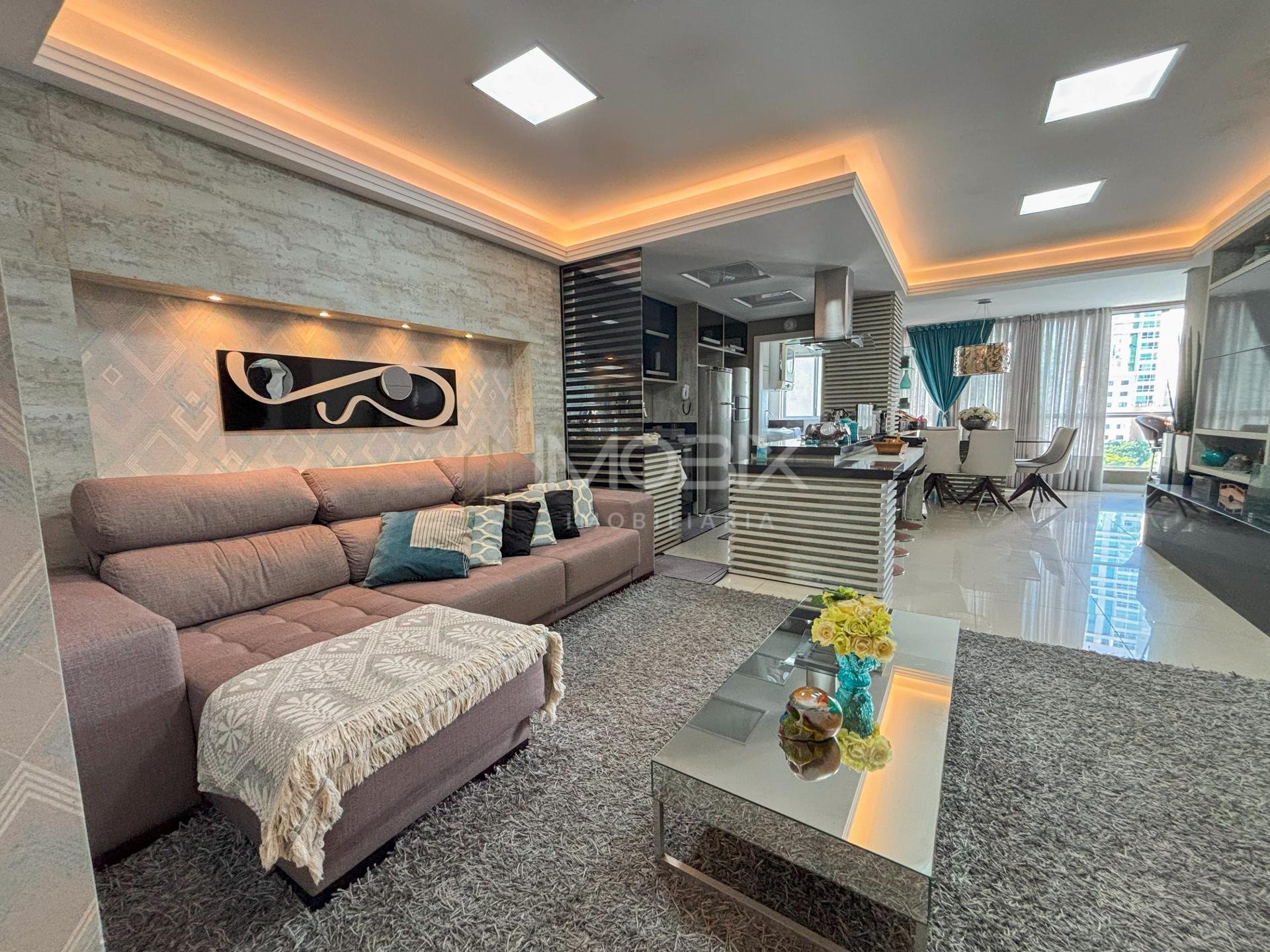 Exclusividade e Luxo  Apartamento Porteira Fechada em Balneári...