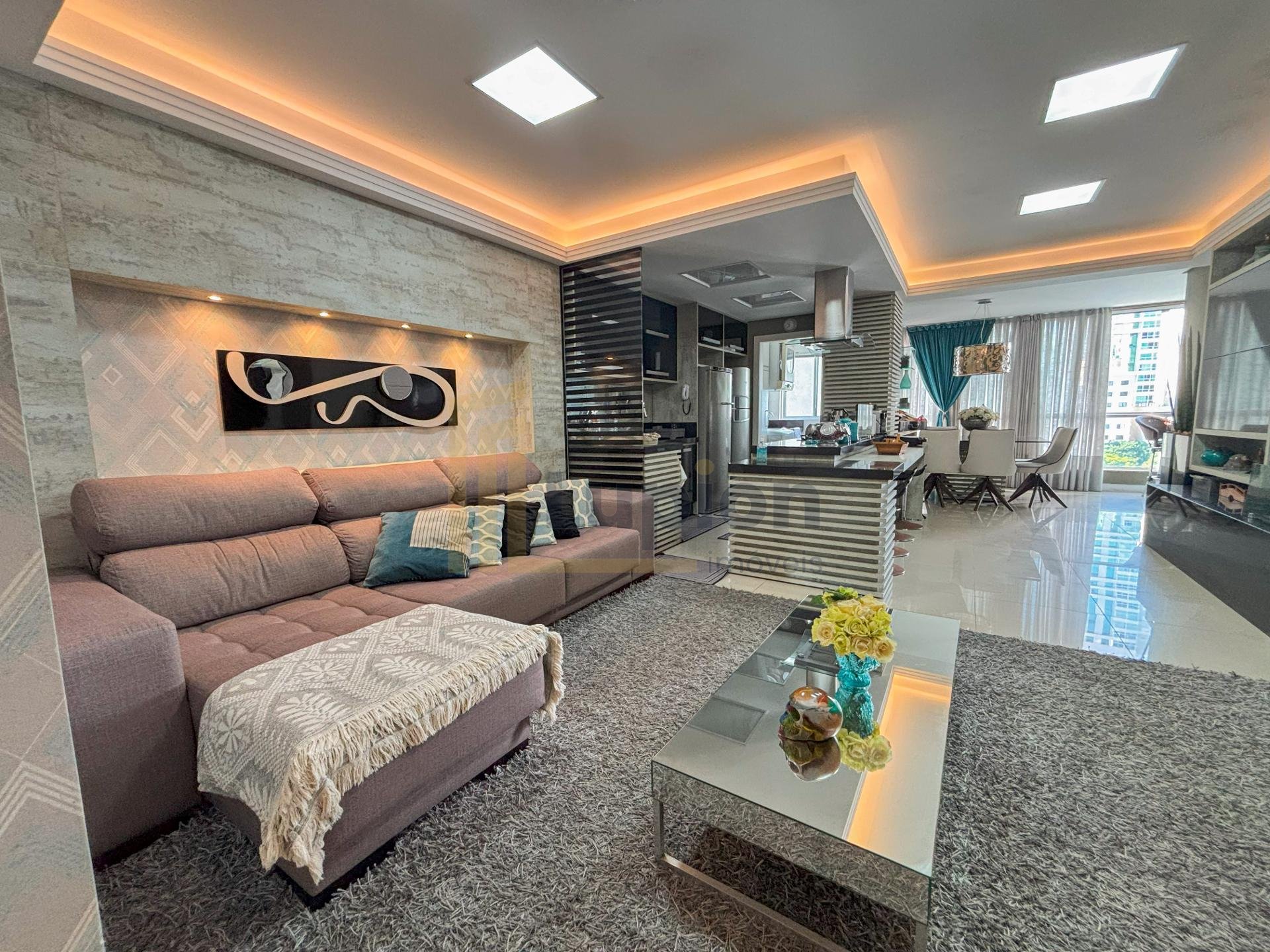 Exclusividade e Luxo  Apartamento Porteira Fechada em Balneári...