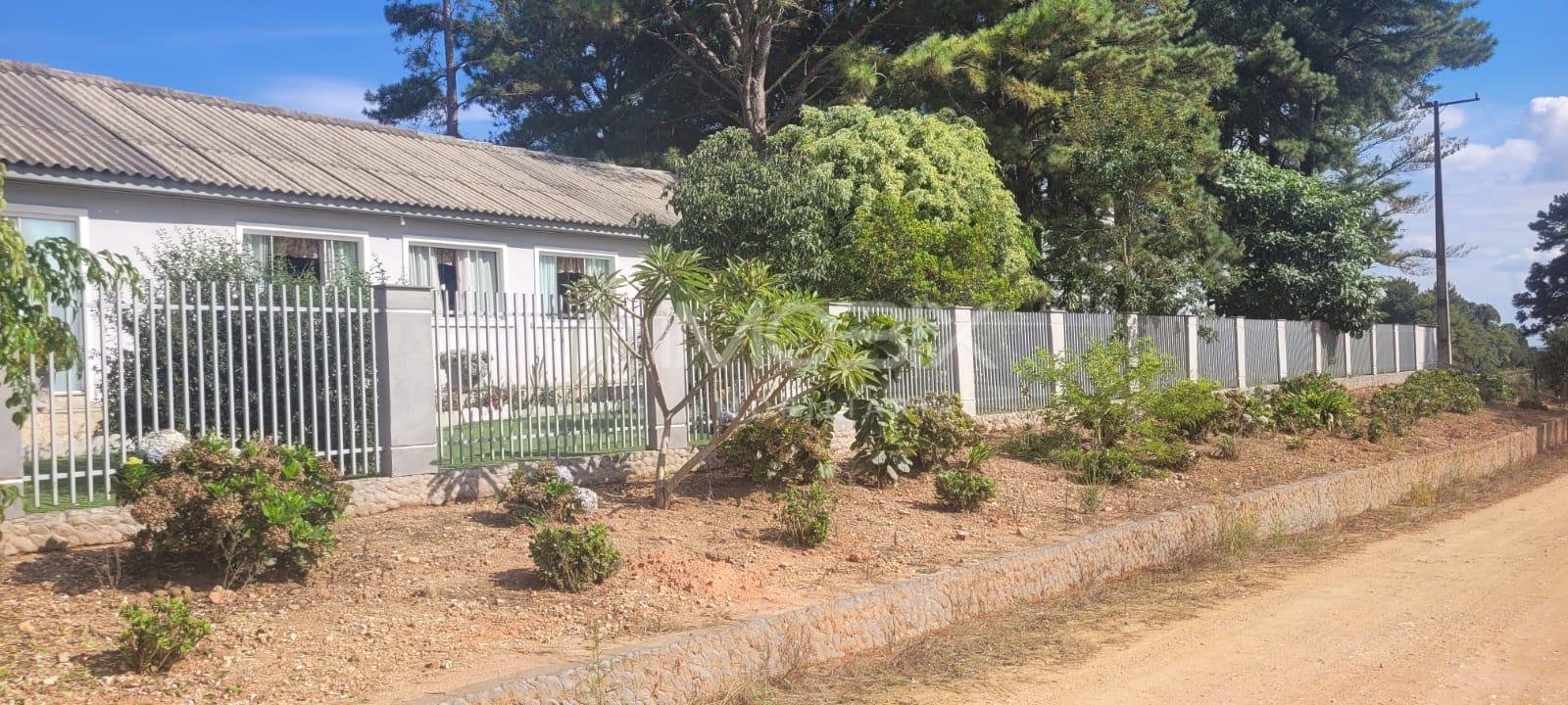 Chácara com 3 casas à venda em Contenda 9.000 m  com bosque e rio