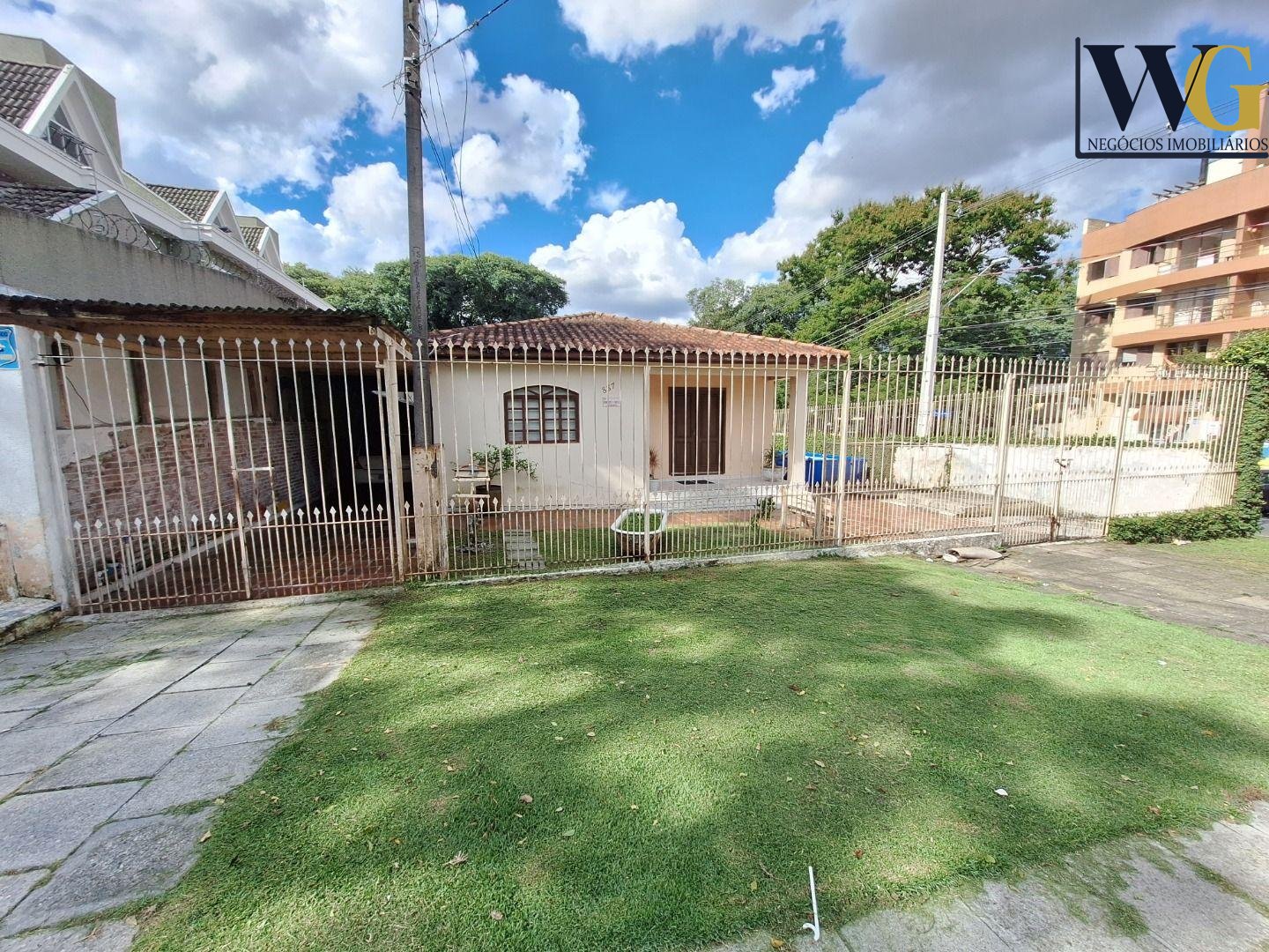 Terreno de Esquina à Venda no Água Verde  416 m  em Localizaç...