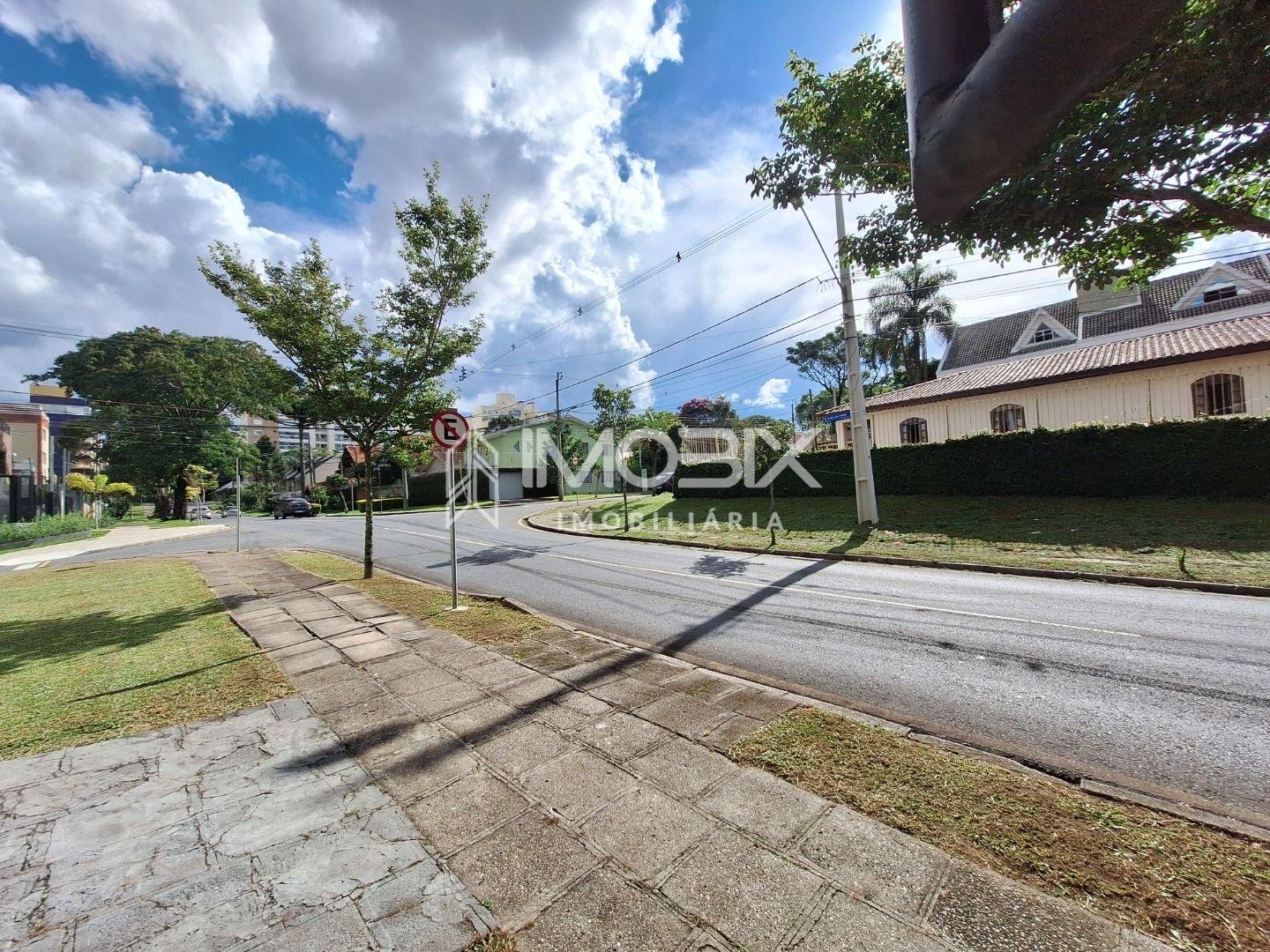 Terreno de Esquina à Venda no Água Verde  416 m  em Localizaç...