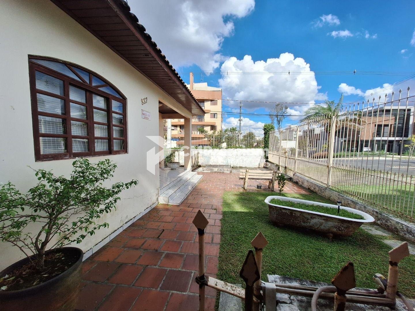 Terreno de Esquina à Venda no Água Verde  416 m  em Localizaç...