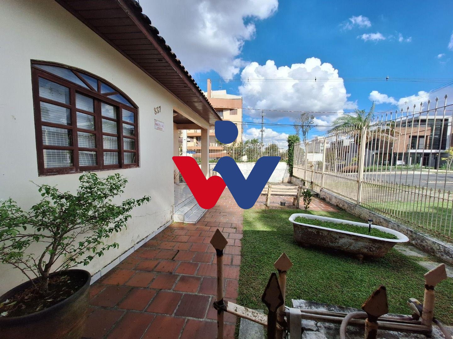 Terreno de Esquina à Venda no Água Verde  416 m  em Localizaç...