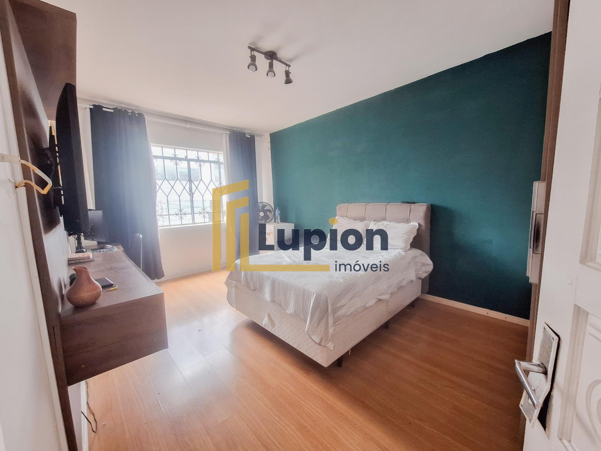Apartamento Amplo à Venda no Centro de Curitiba  115 m  na Ru...
