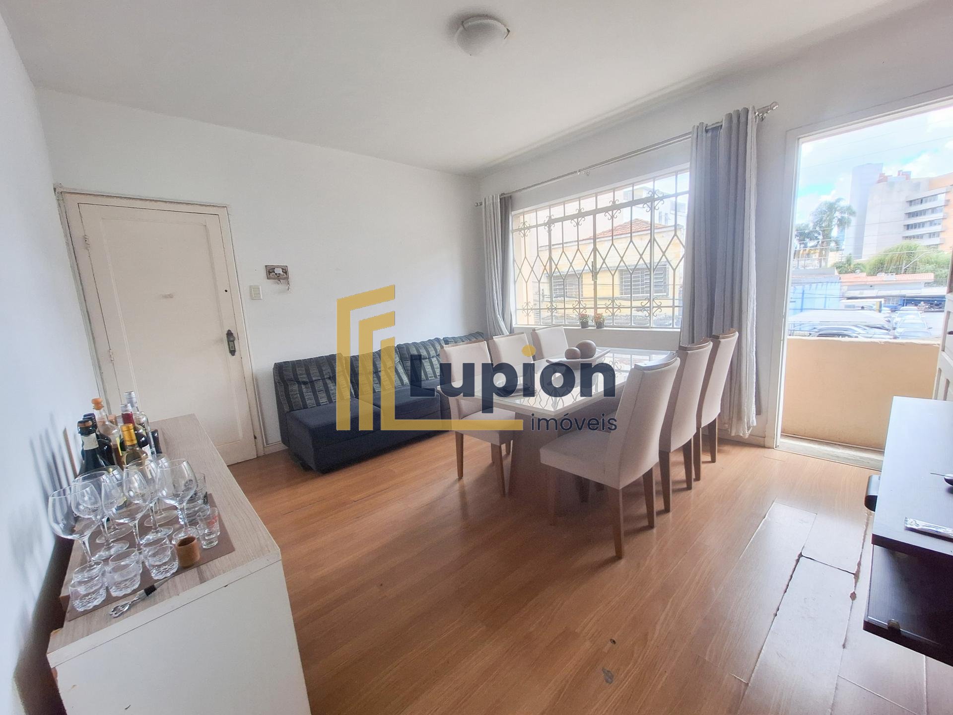 Apartamento Amplo à Venda no Centro de Curitiba  115 m  na Ru...