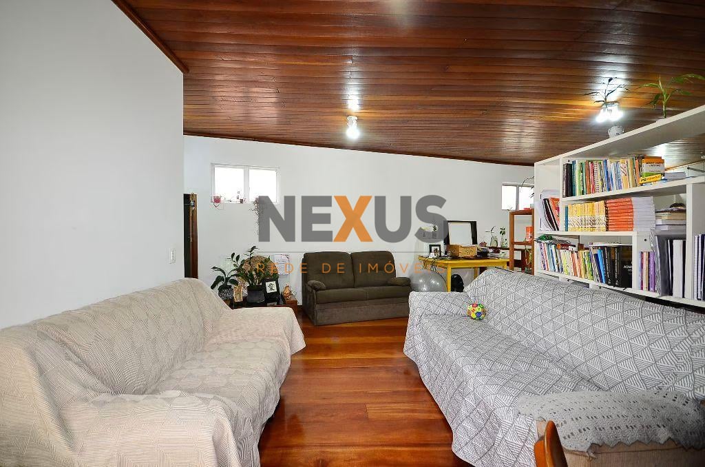 Casa com Galpão em Terreno ZR-2 à Venda | Barreirinha