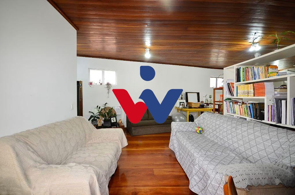 Casa com Galpão em Terreno ZR-2 à Venda | Barreirinha